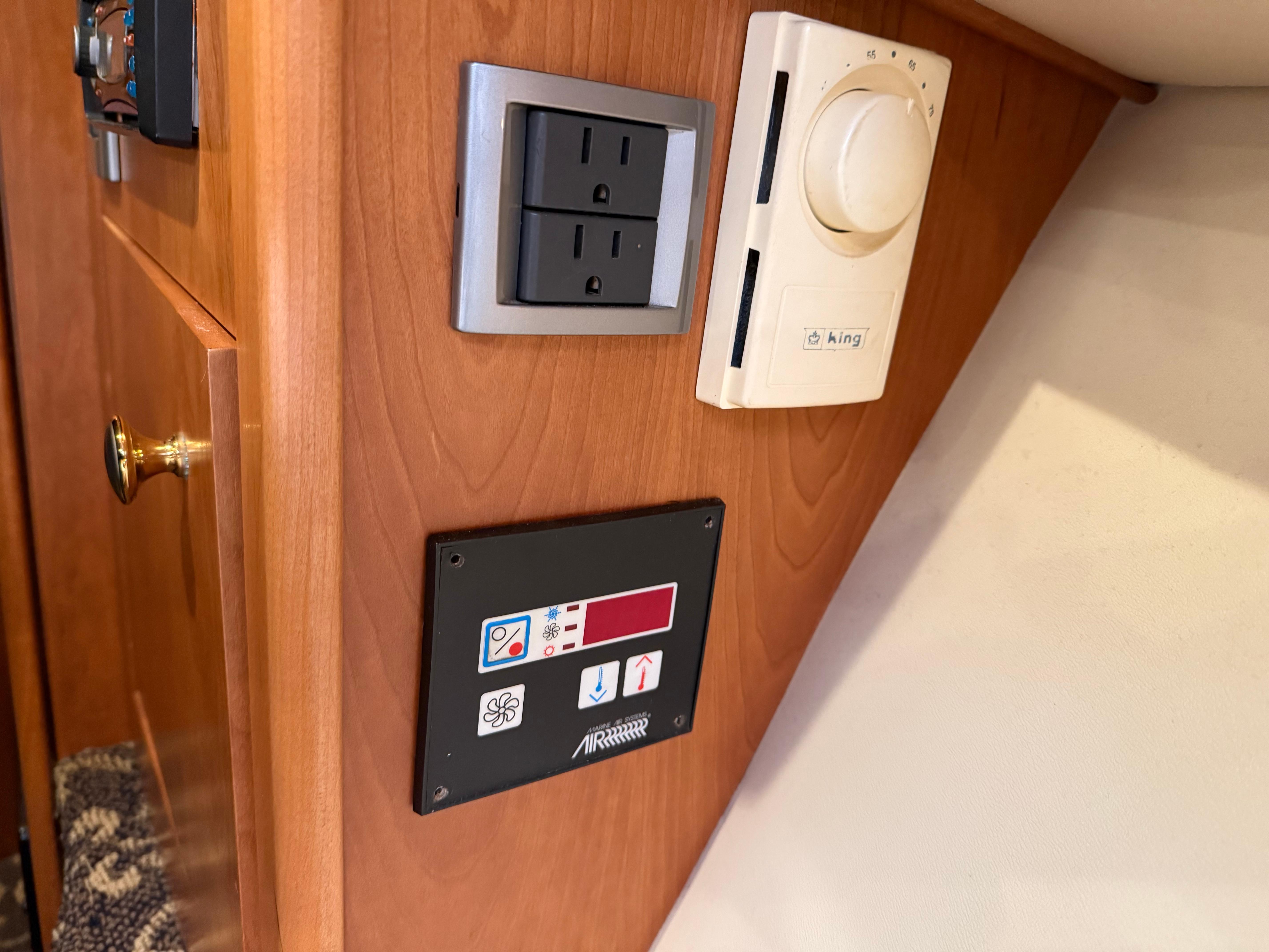 2003-meridian-490-pilothouse-power-9685945-20250219094523696-1_XLARGE