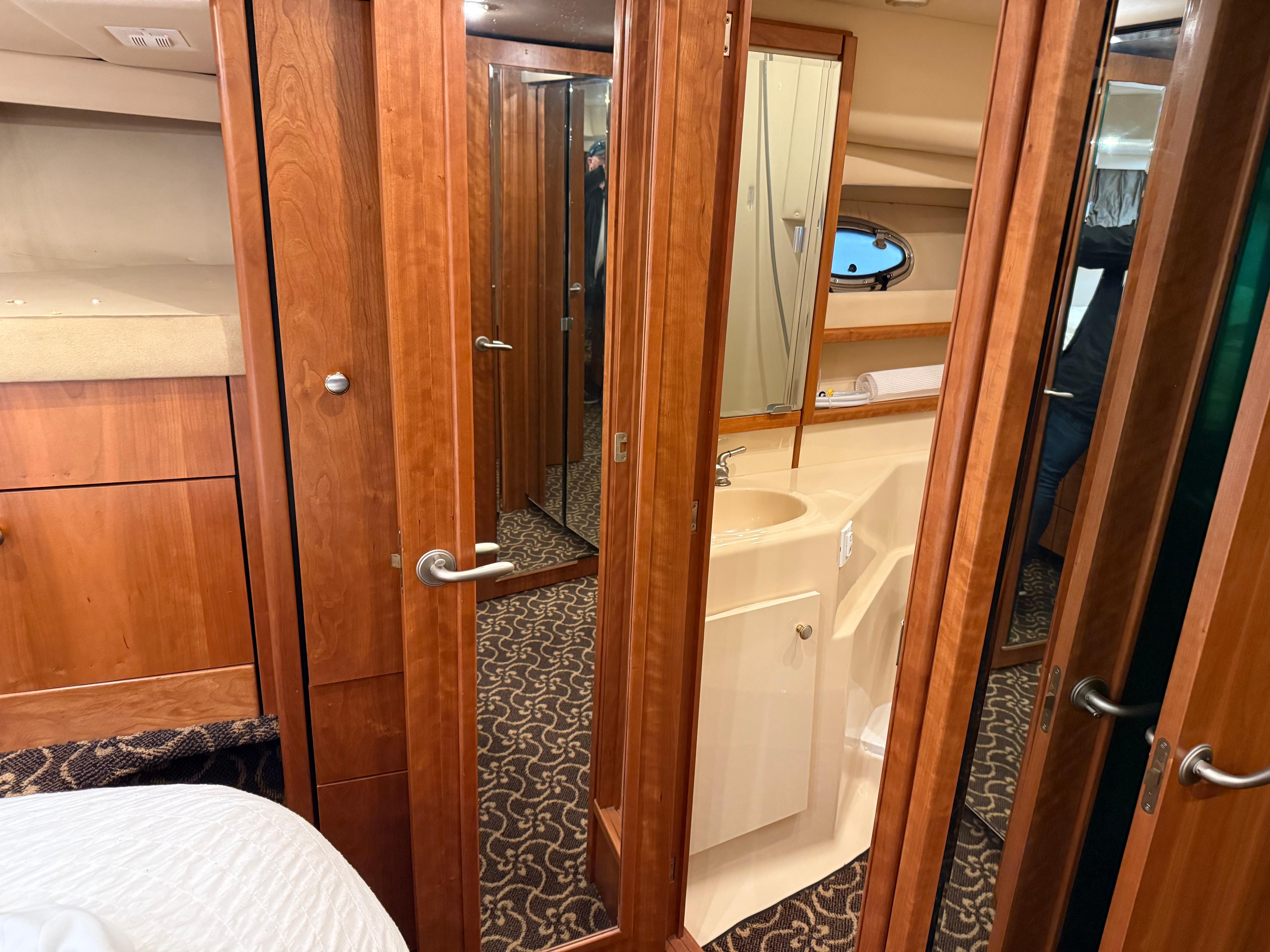 2003-meridian-490-pilothouse-power-9685945-20250219094535872-1_XLARGE
