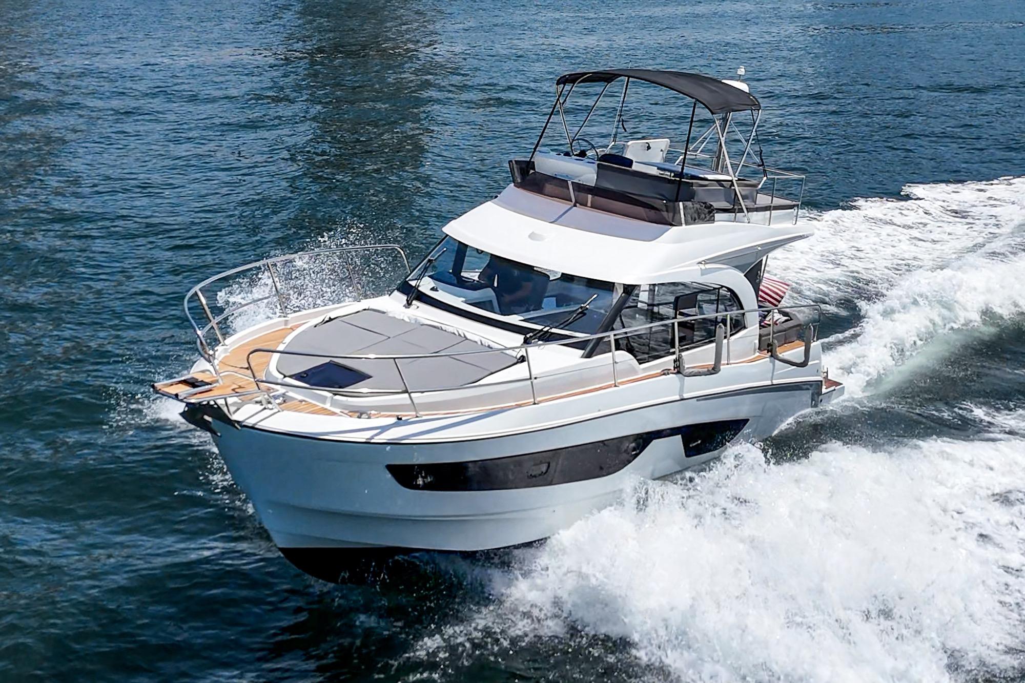 Yacht Photos Pics