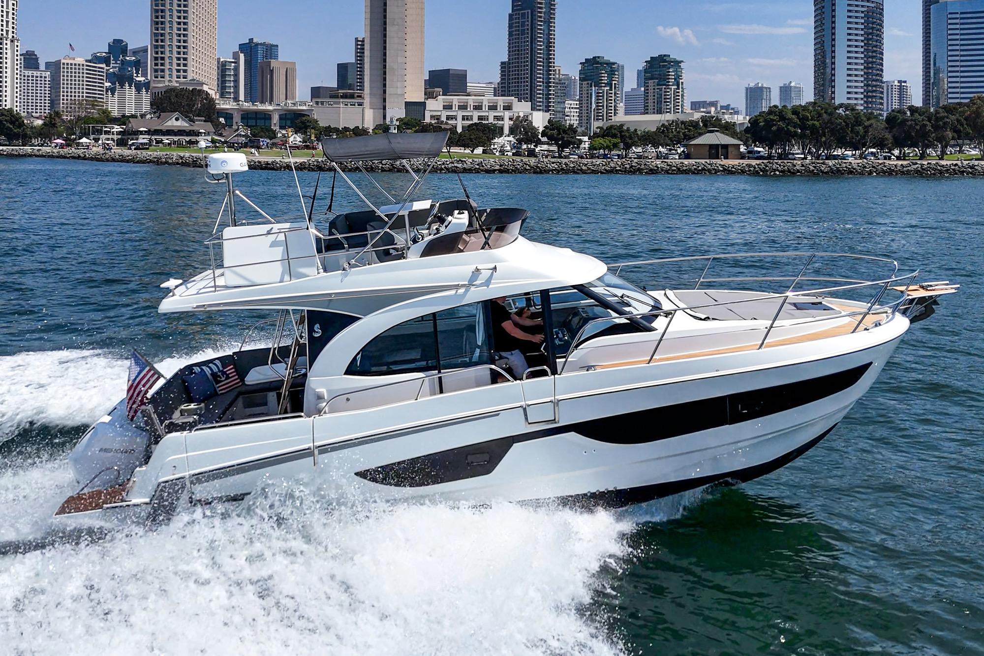 Yacht Photos Pics