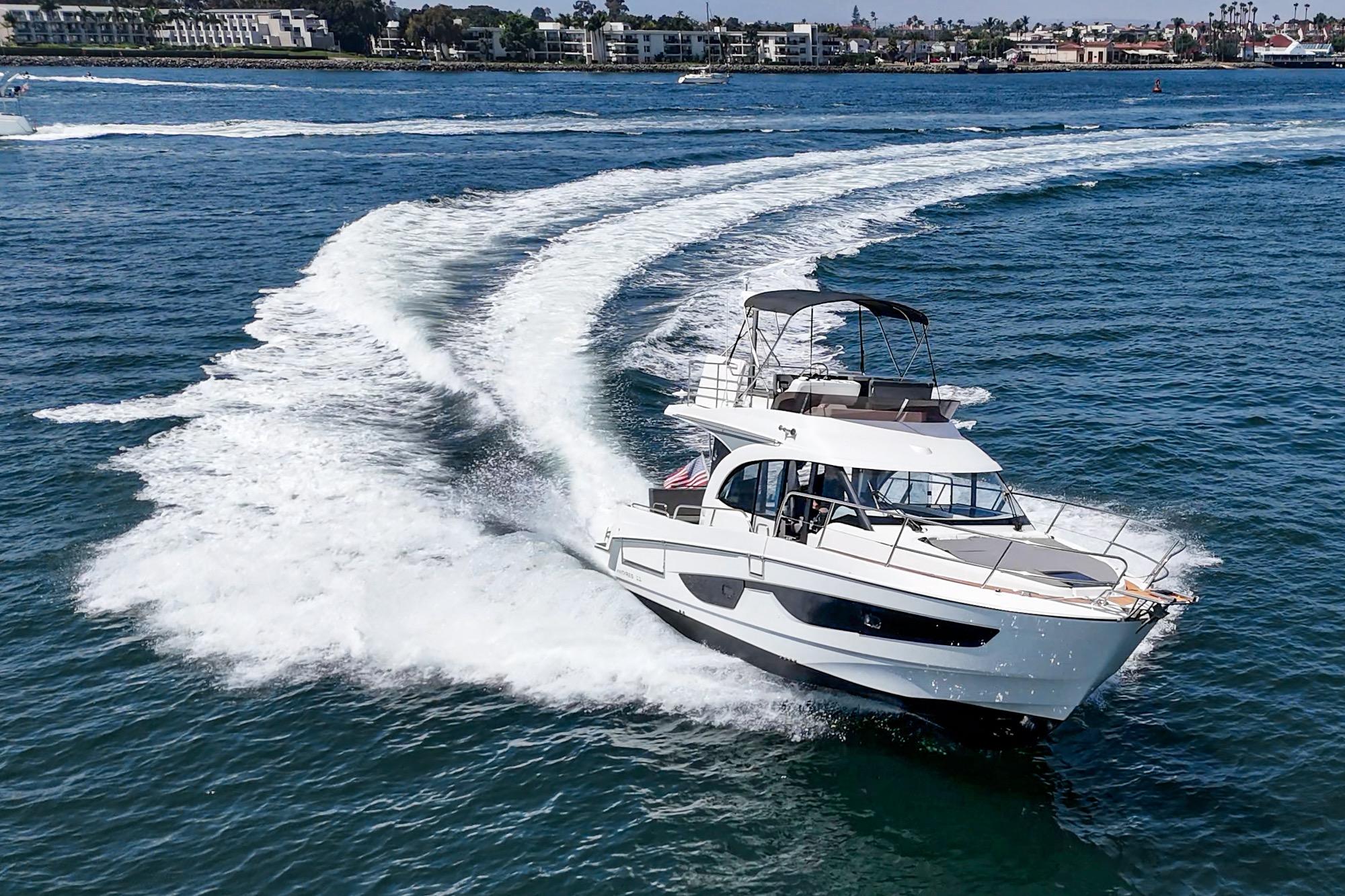 Yacht Photos Pics