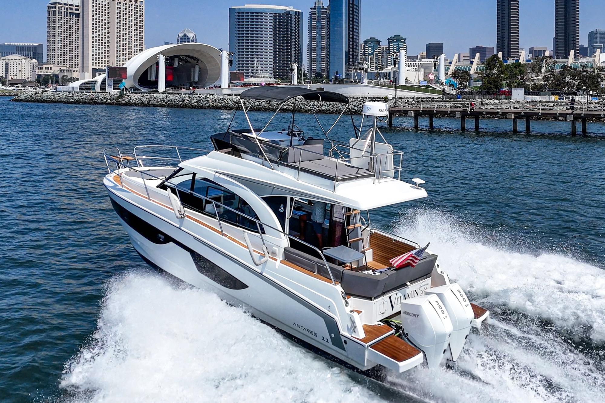 Yacht Photos Pics