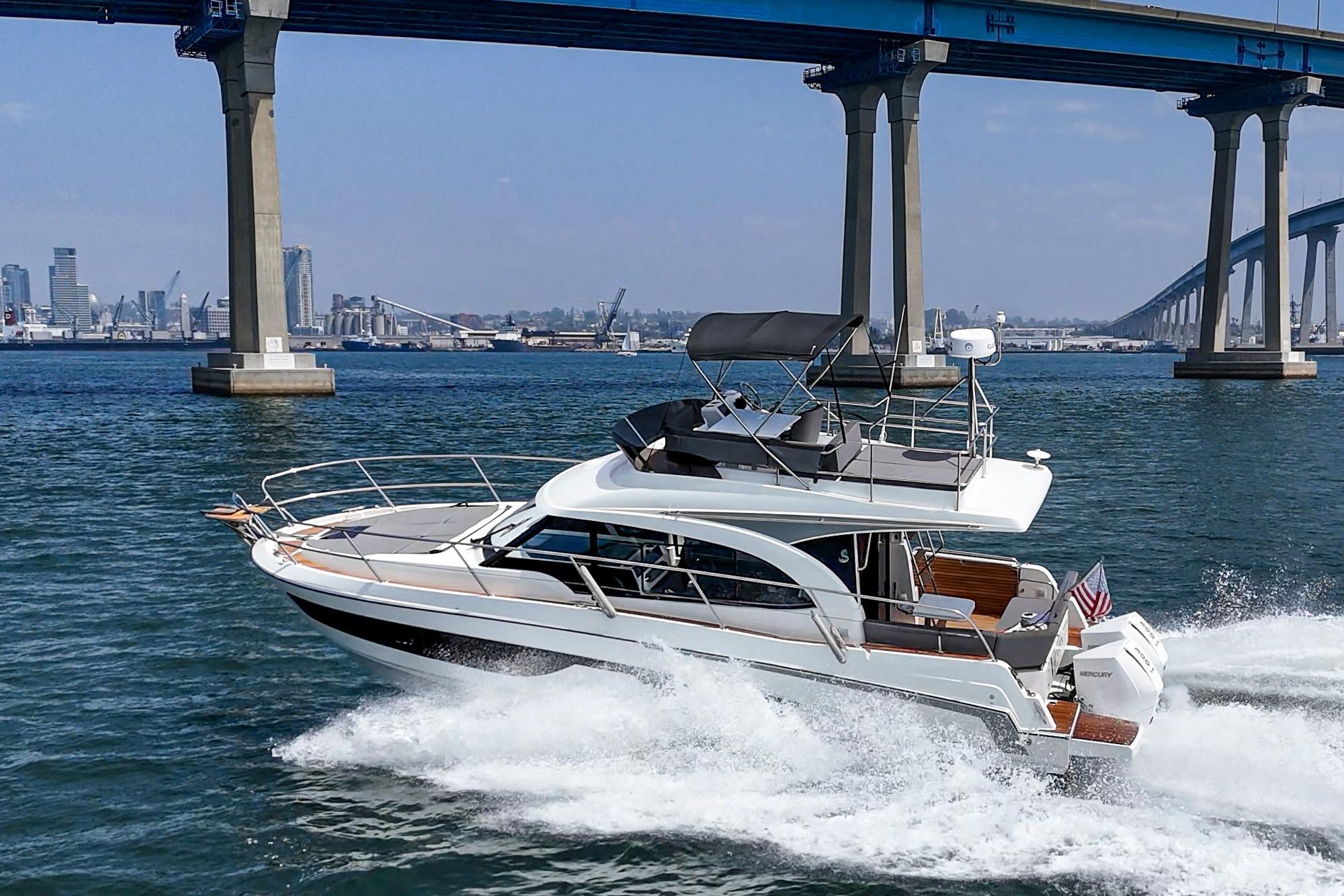 Yacht Photos Pics