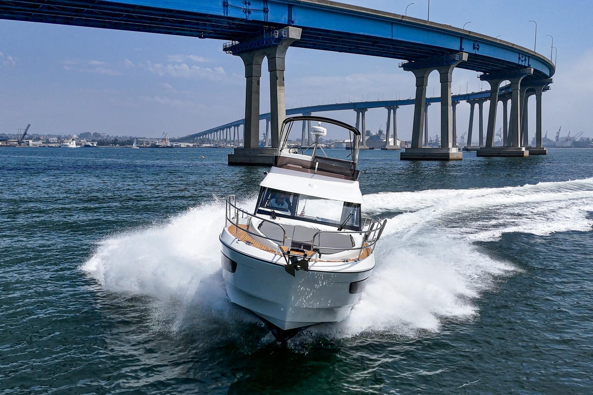 Yacht Photos Pics