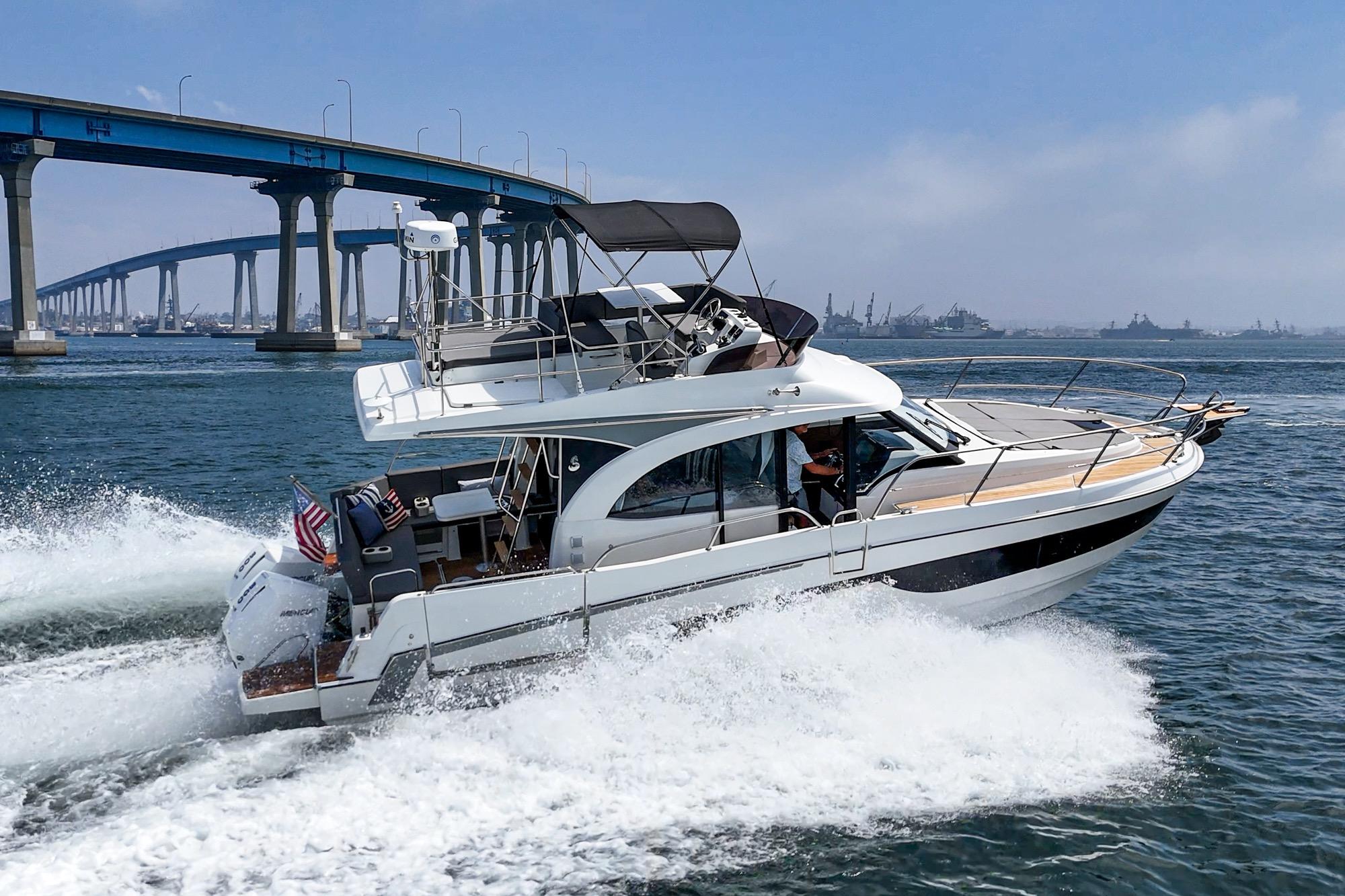 Yacht Photos Pics