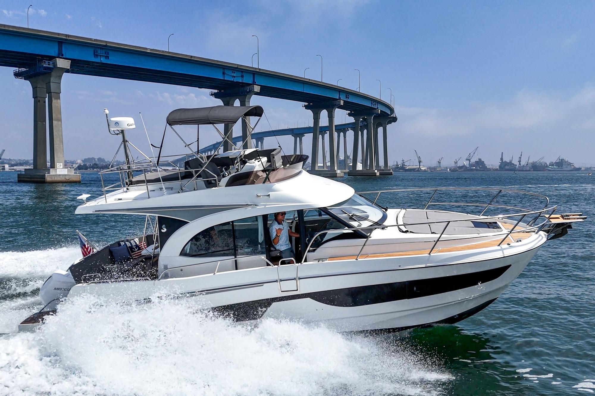 Yacht Photos Pics