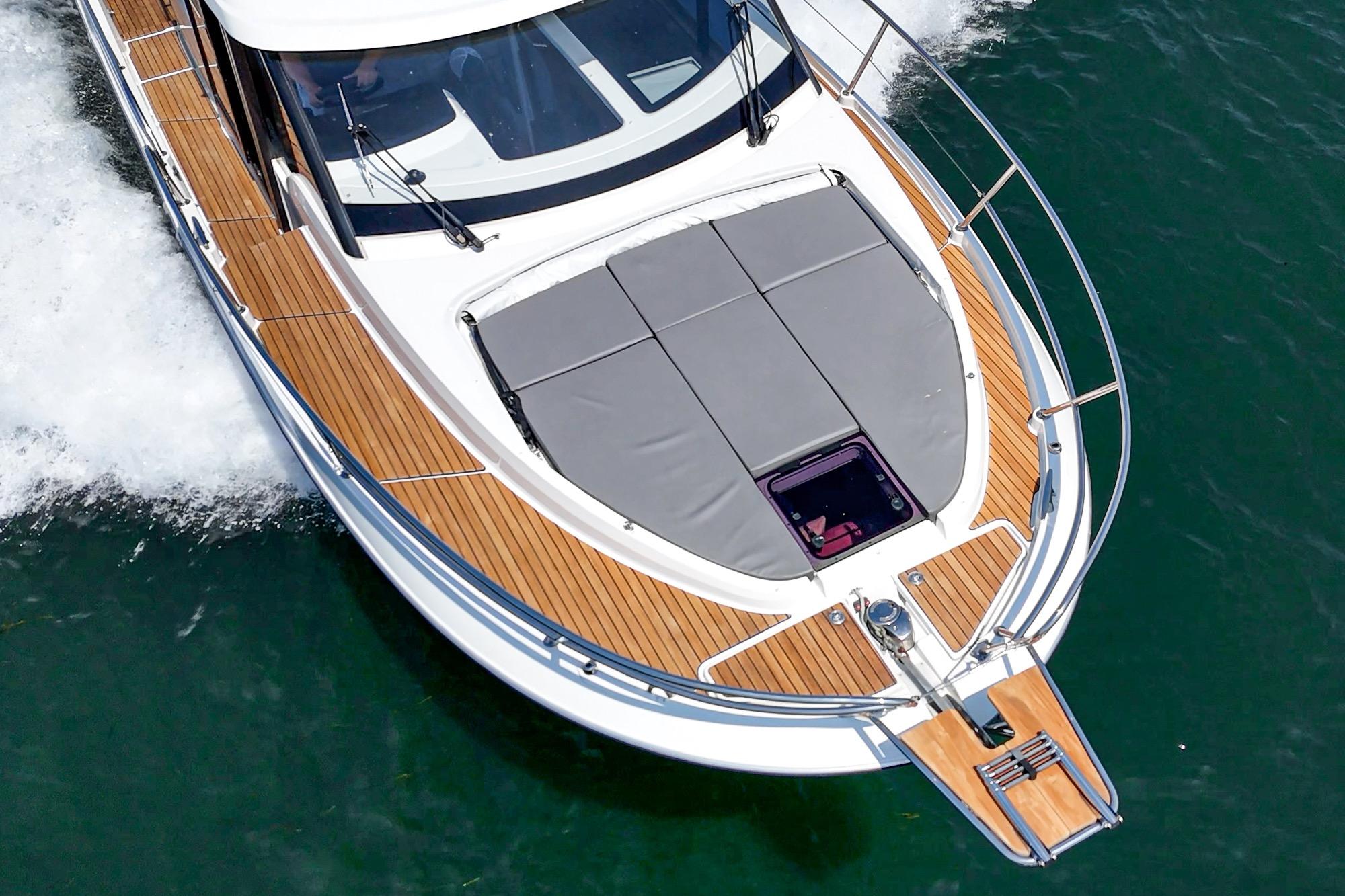 Yacht Photos Pics