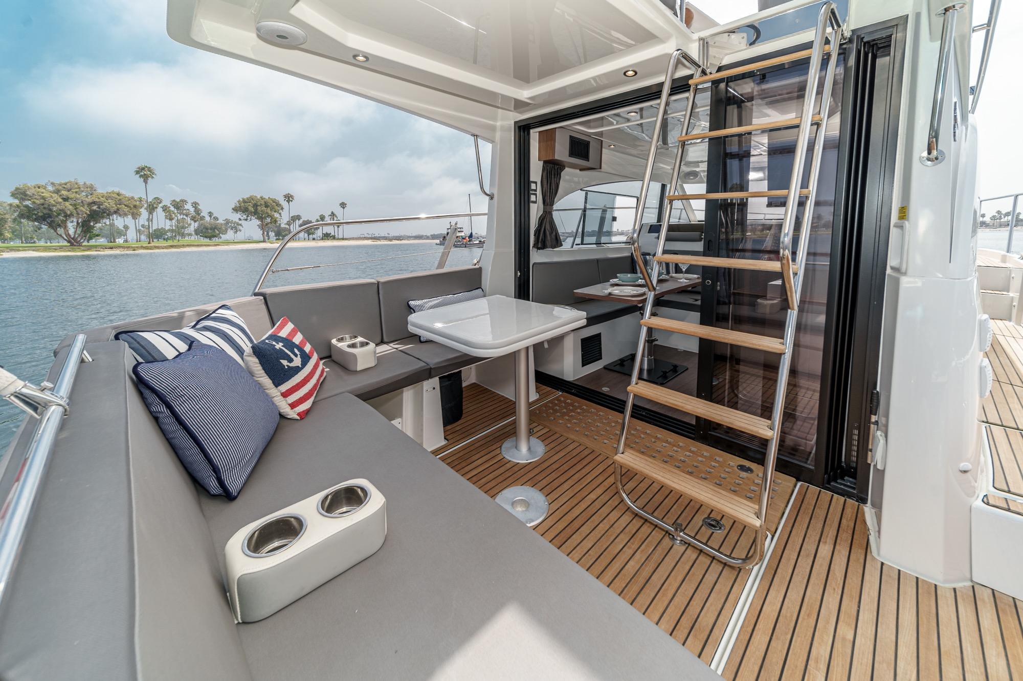 Yacht Photos Pics