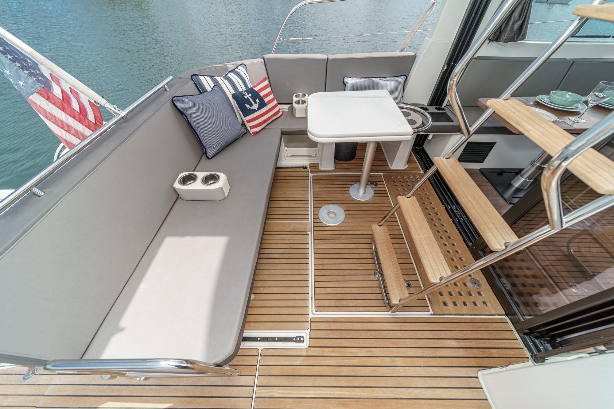 Yacht Photos Pics