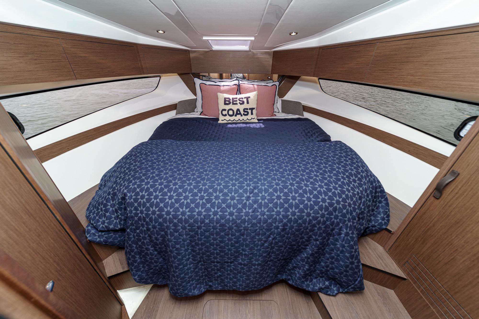 Yacht Photos Pics