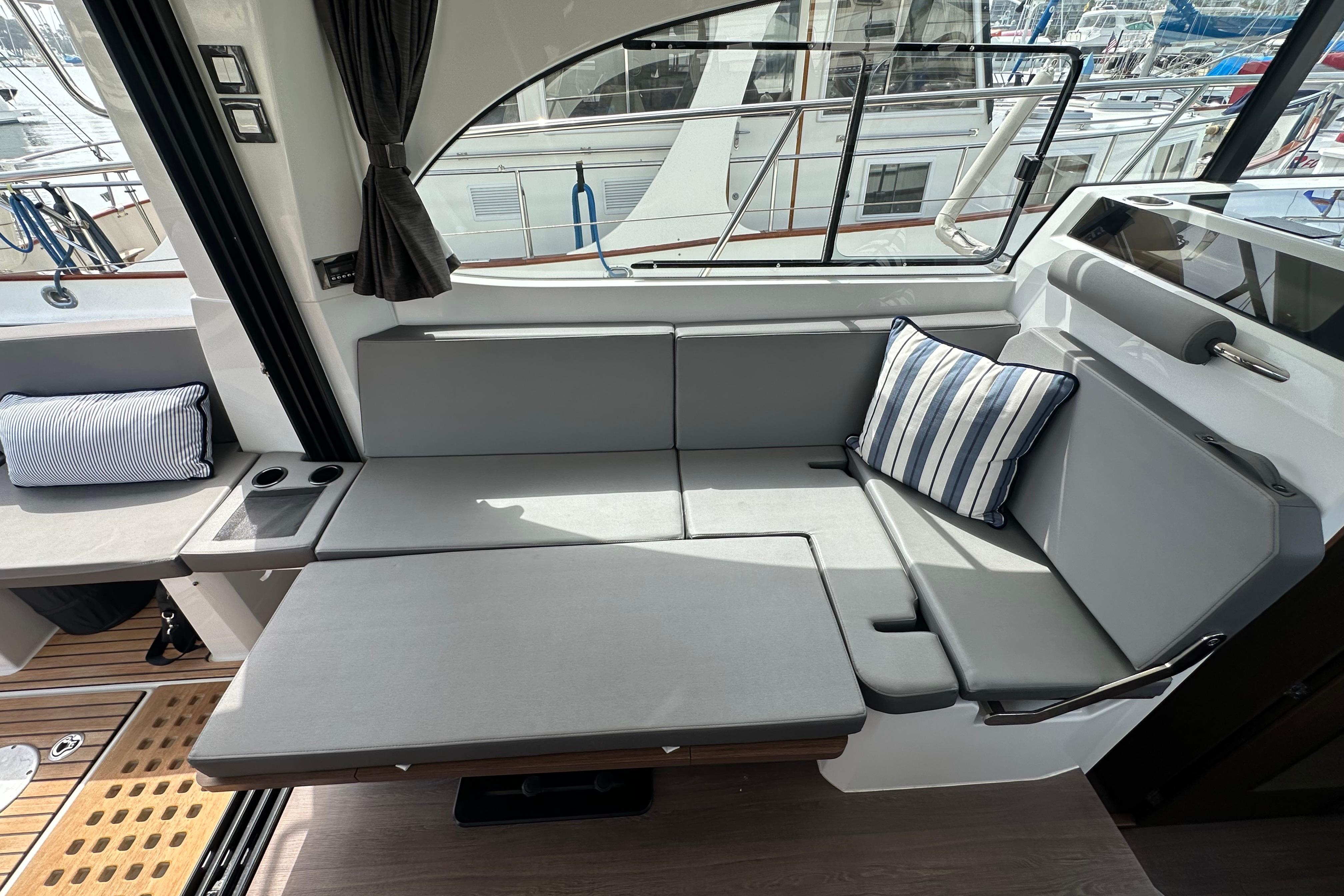 Yacht Photos Pics