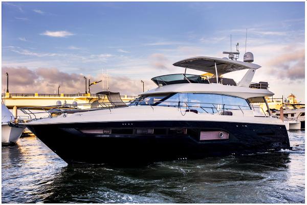 2019 Prestige 360 Yacht