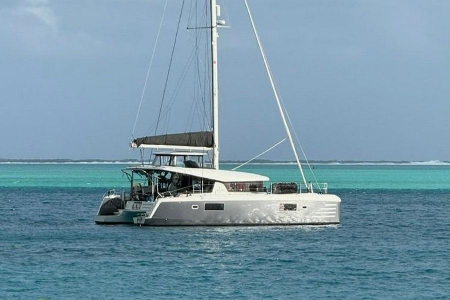 Lagoon 42