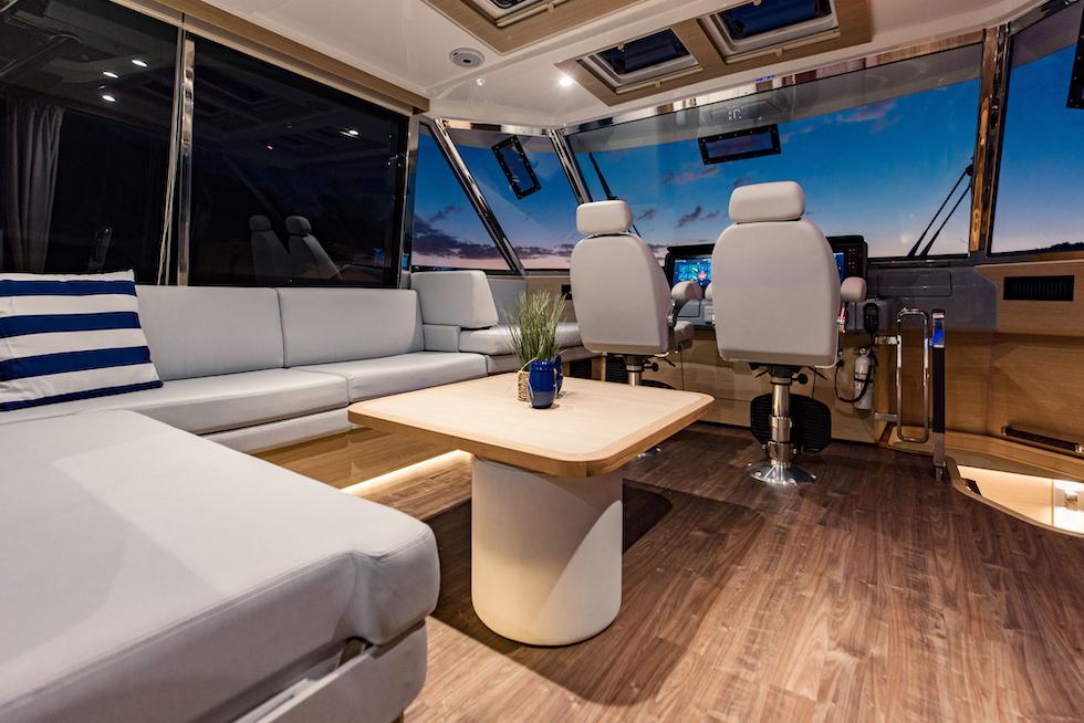 Aquila-54 Luxury 2025-54 Luxury FL-US-9855906 | Thumbnail