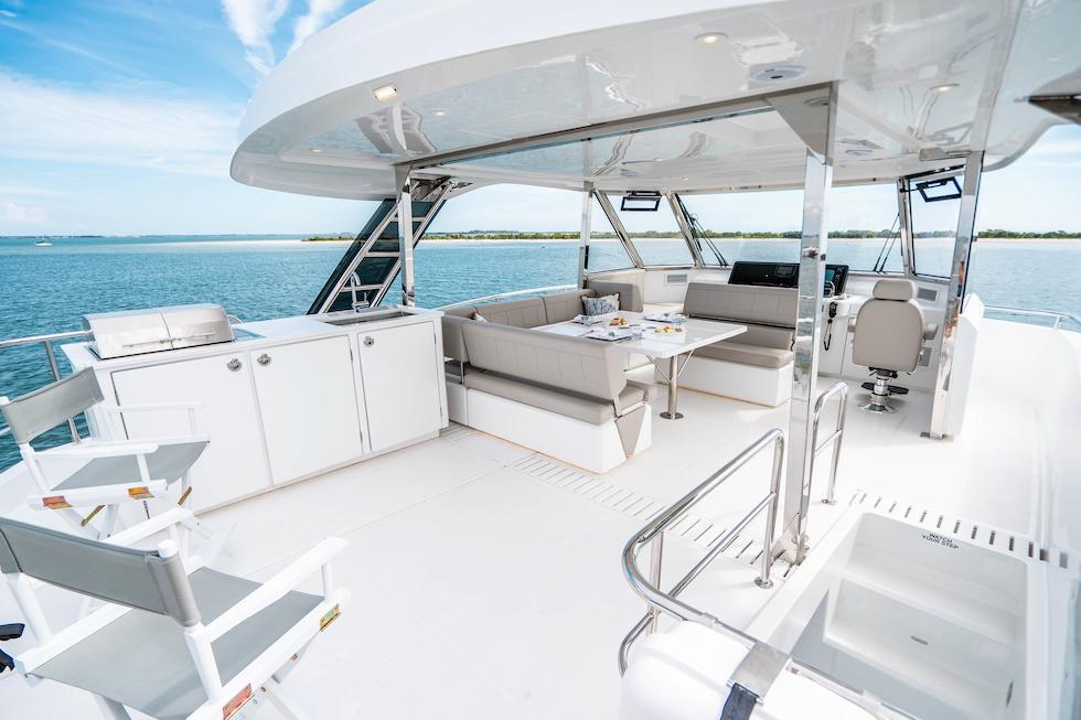 Aquila-54 Luxury 2025-54 Luxury FL-US-9855906 | Thumbnail