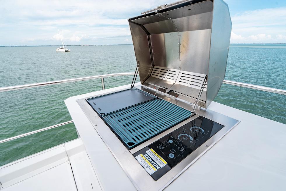Aquila-54 Luxury 2025-54 Luxury FL-US-9855906 | Thumbnail