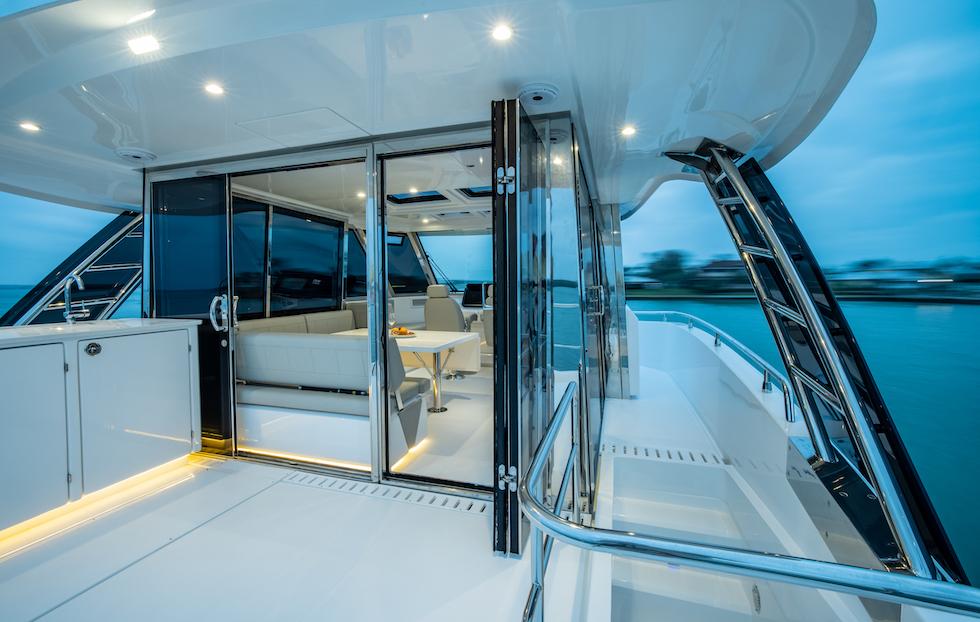 Aquila-54 Luxury 2025-54 Luxury FL-US-9855906 | Thumbnail