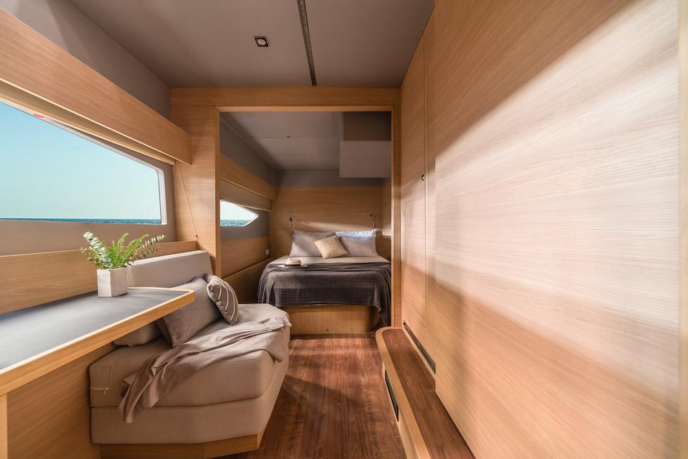 Aquila-54 Luxury 2025-54 Luxury FL-US-9855906 | Thumbnail