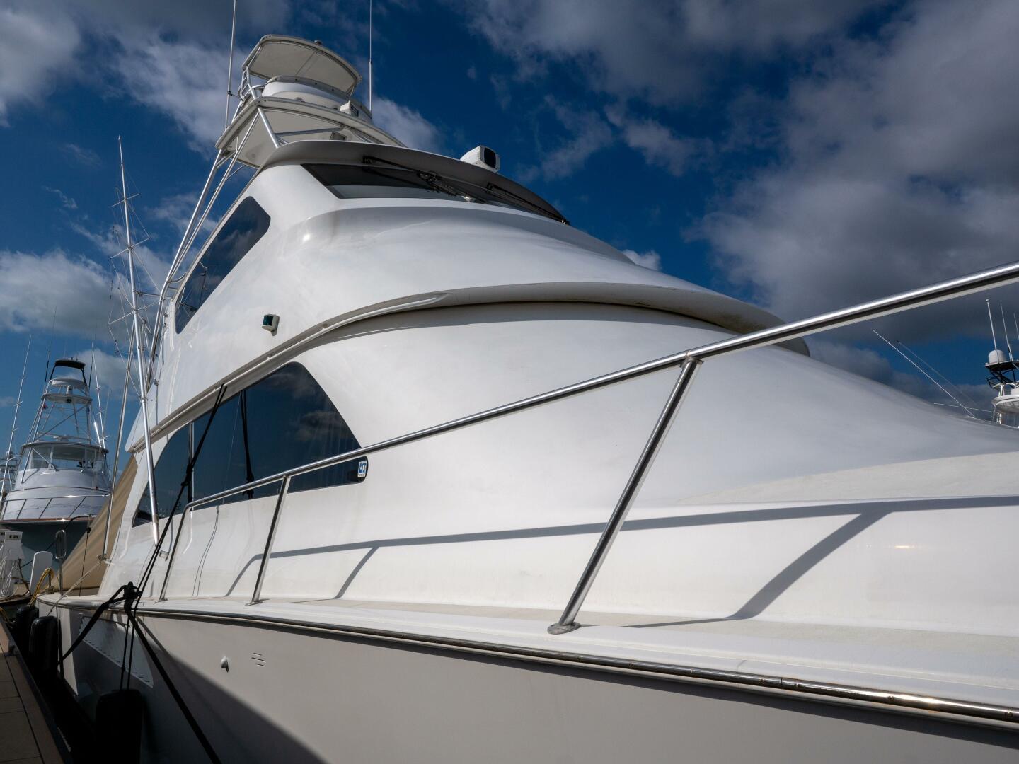 Viking 74 Enclosed Bridge 2005 