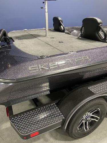 2022 Skeeter boat for sale, model of the boat is ZXR 20 & Image # 4 of 48