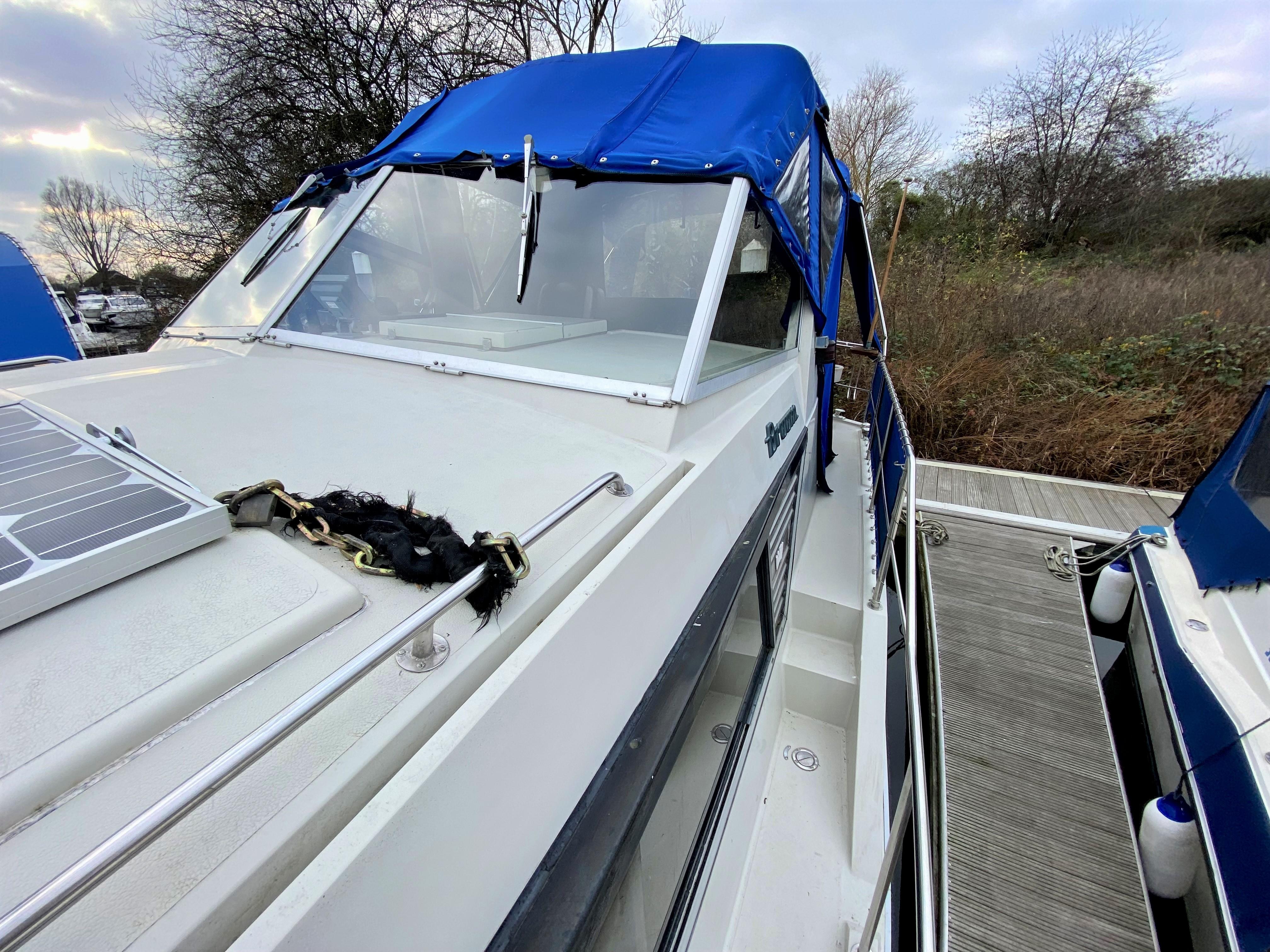 1980 Broom Crown 37 for sale at Bray Marine Sales