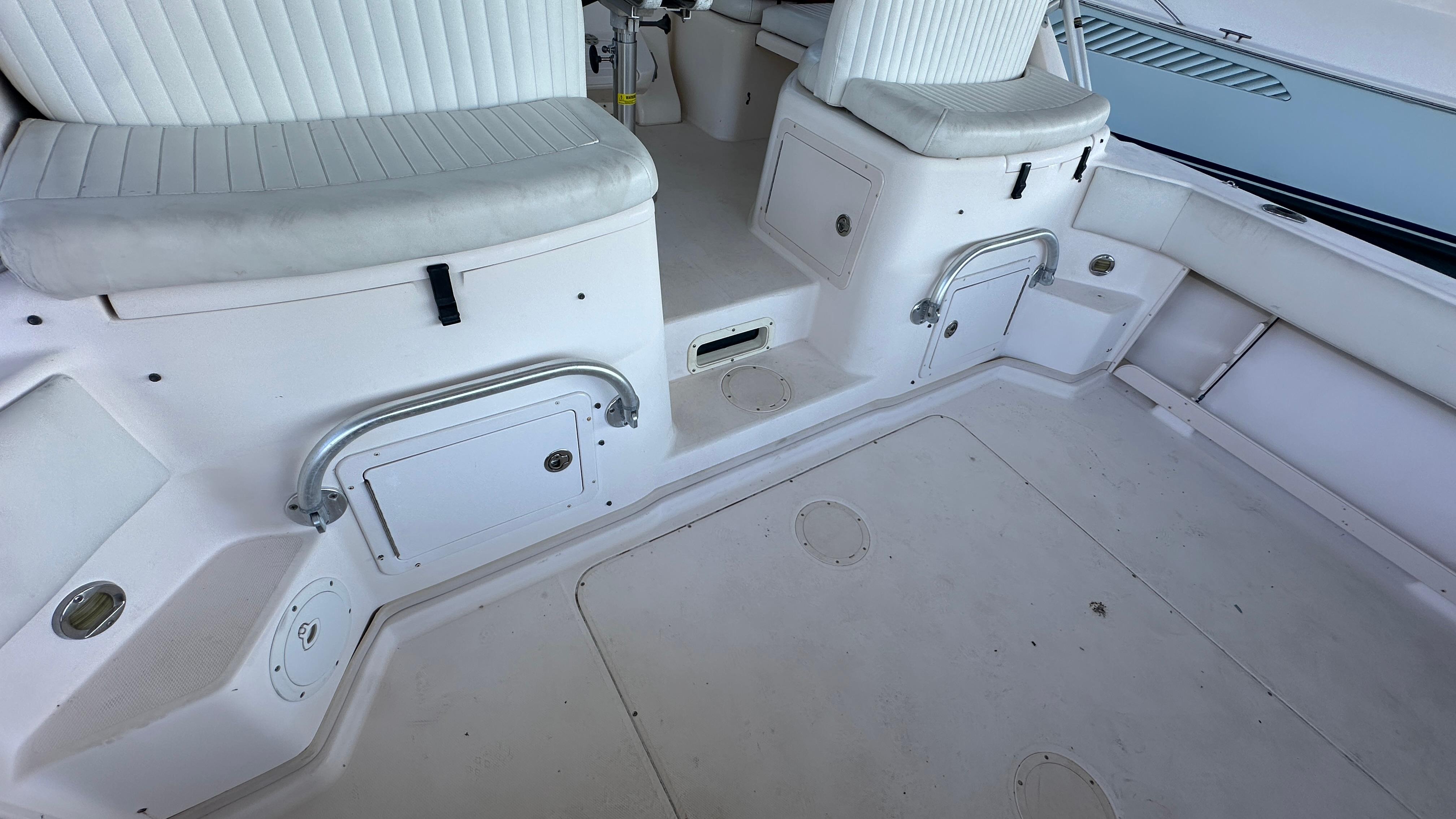 2006-grady-white-express-330-power-9685971-20250217164758493-1_XLARGE