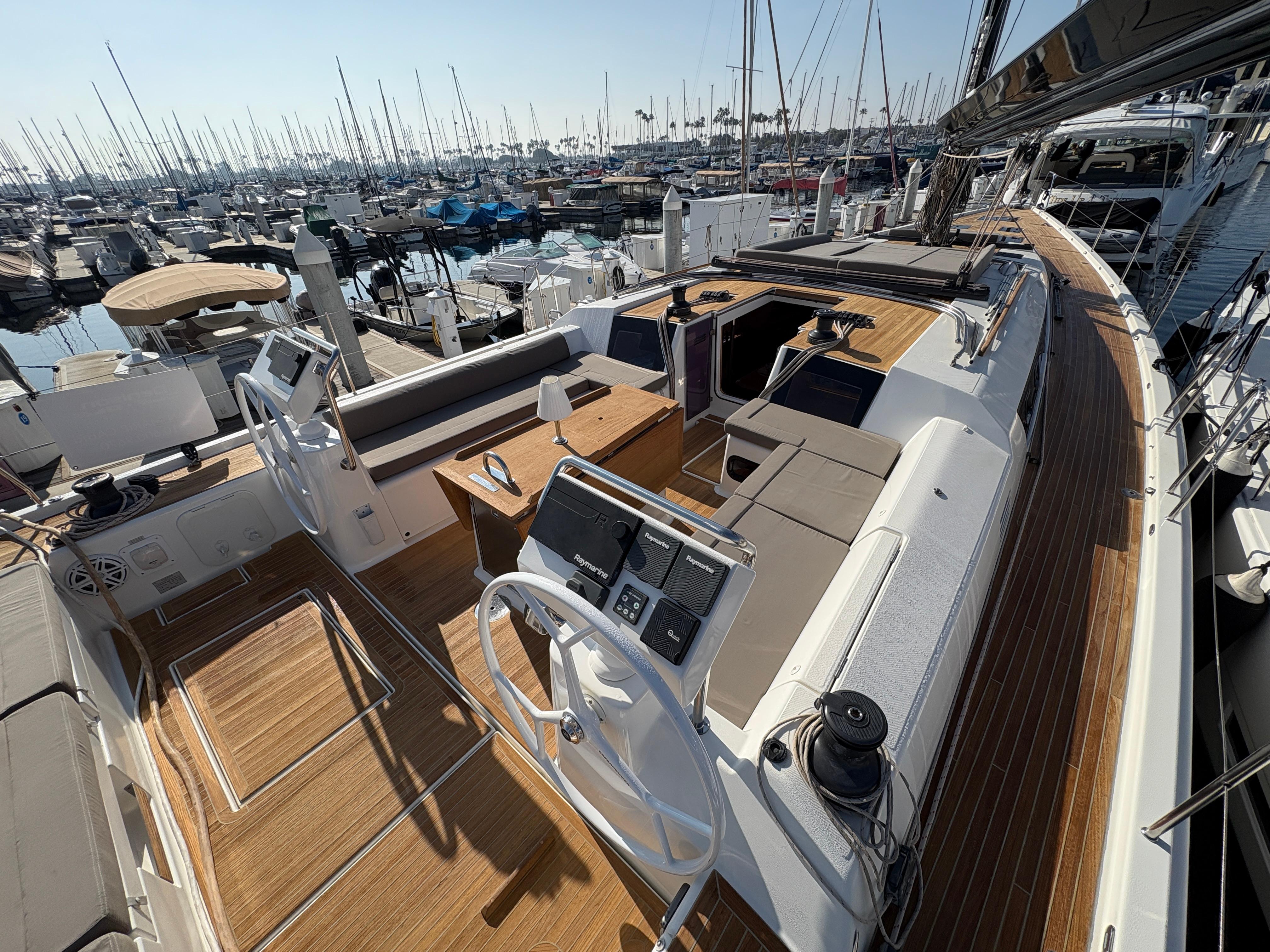 Dufour-560 Exclusive 2018-560 Exclusive US-Luxurious 2018 Dufour 560 Exclusive yacht with spacious deck and modern helm, docked at marina.-9765971 | Thumbnail