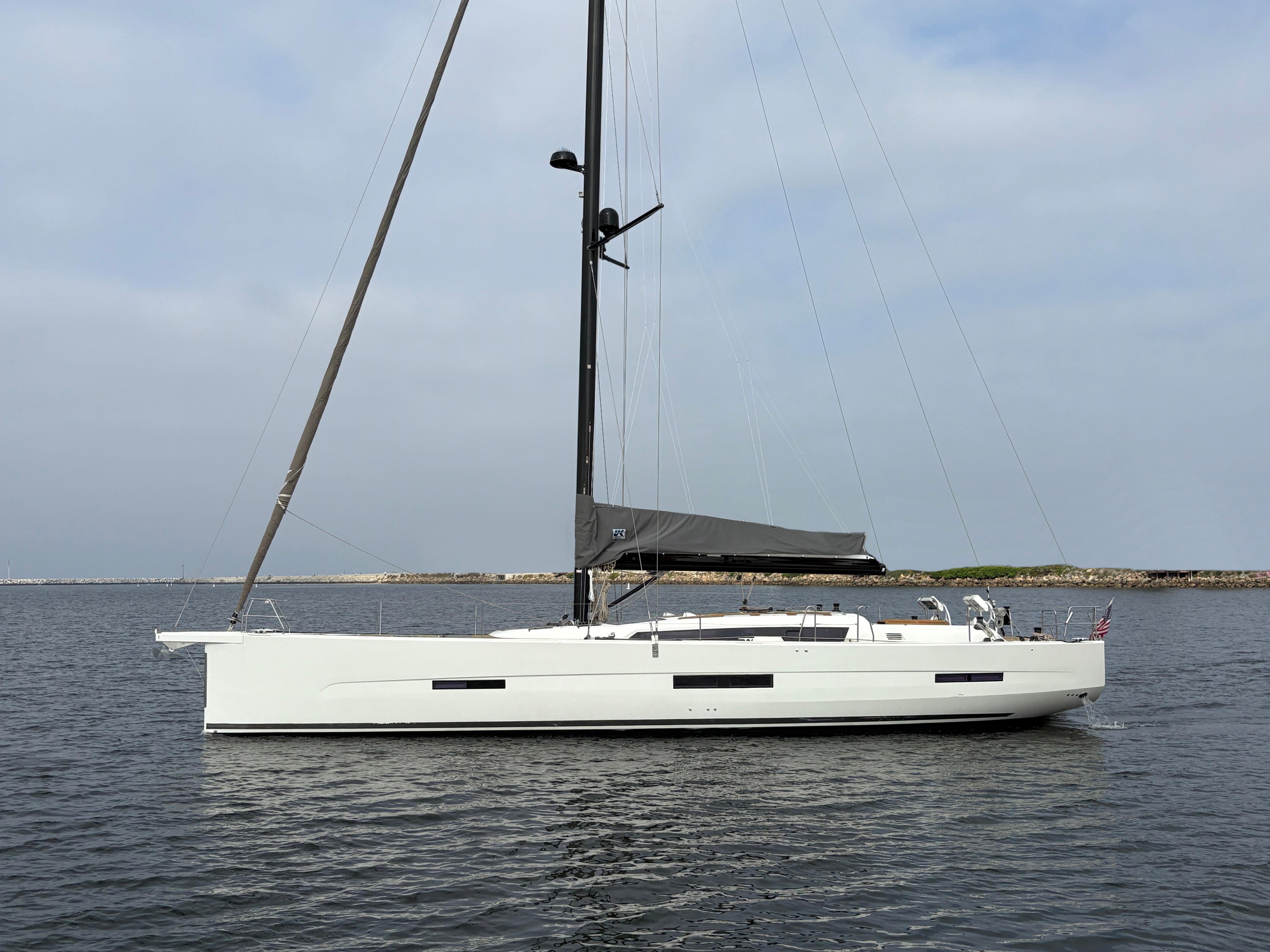 Dufour-560 Exclusive 2018-560 Exclusive US-2018 Dufour 560 Exclusive yacht sailing on calm waters.-9765971 | Thumbnail
