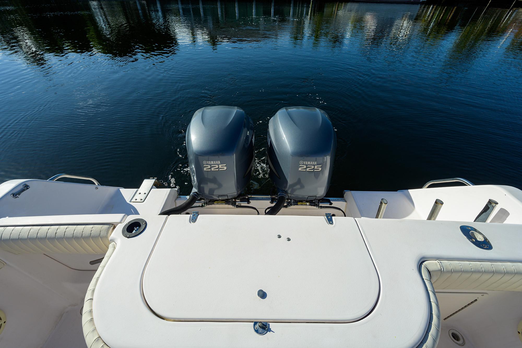 Grady-White 306 Bimini - Exterior aft of engines on water