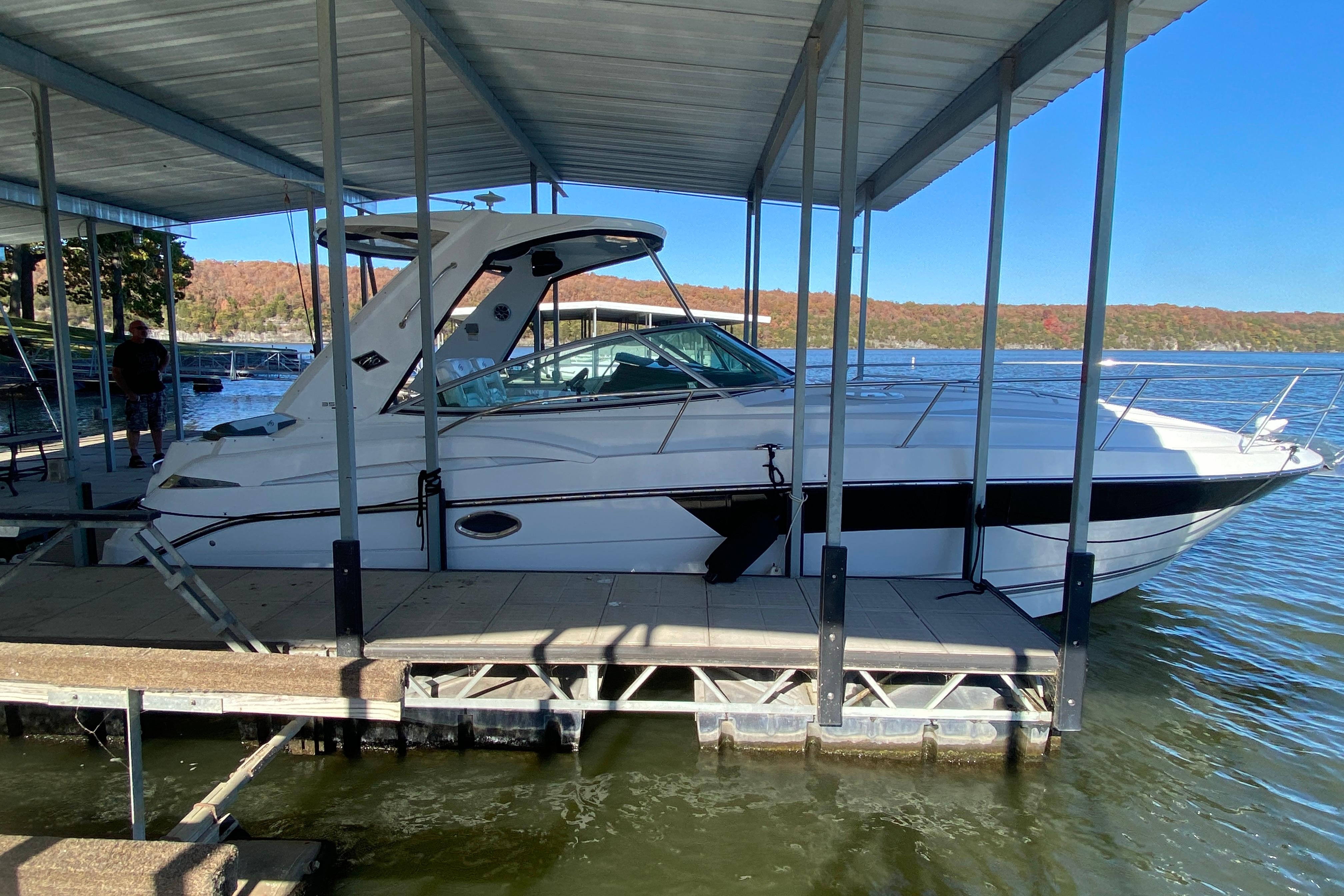 2017 Monterey 355 Sport Yacht