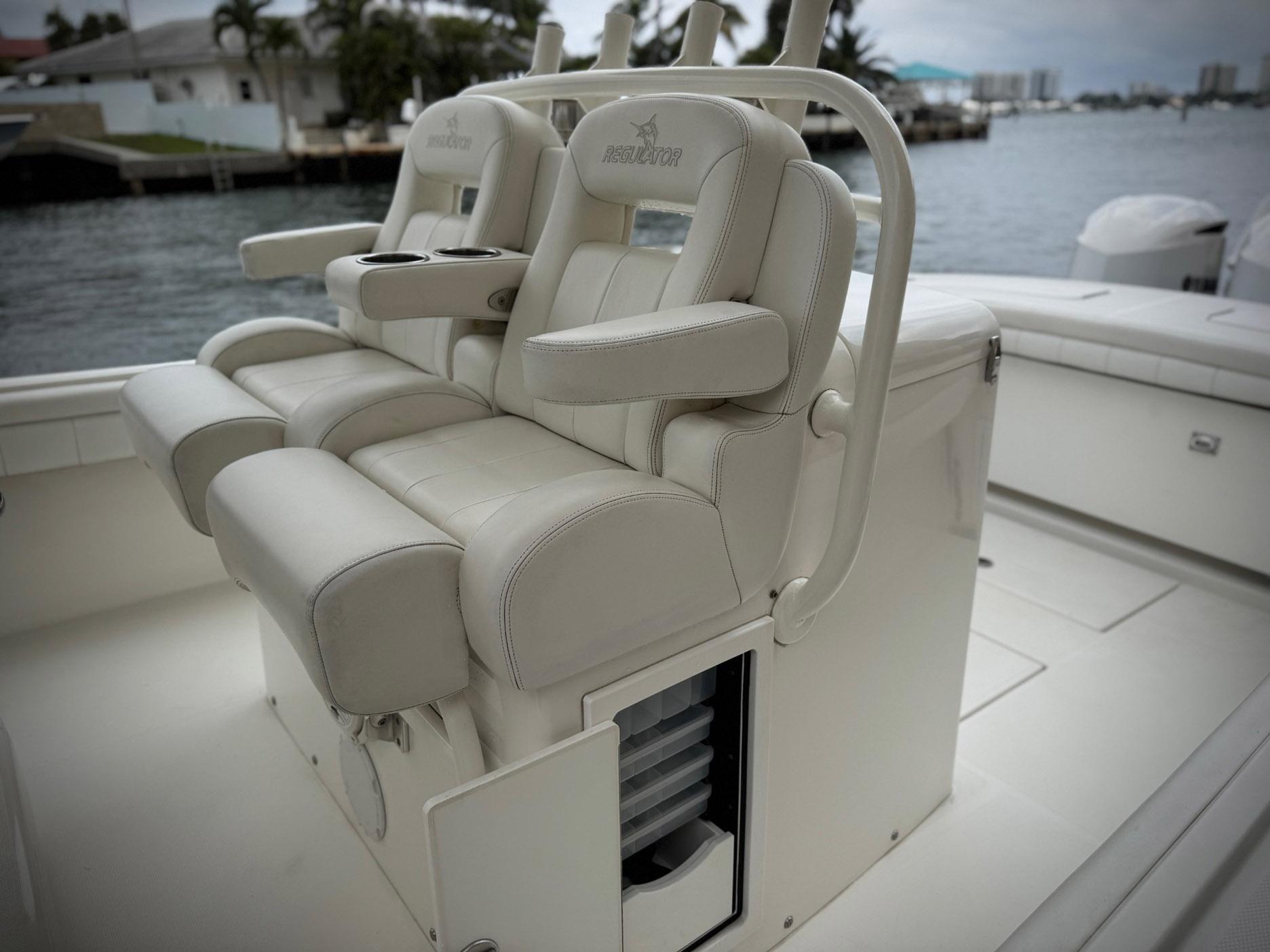 2018-regulator-34-center-console-power-9765975-20250421081602956-1_XLARGE