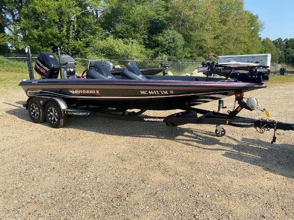 2013 Phoenix boat for sale, model of the boat is 920 ProXP & Image # 1 of 18
