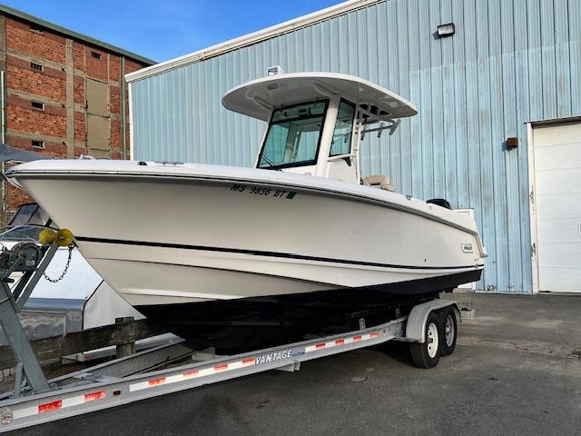 2016-boston-whaler-250-outrage-power-9745981-20250403085137812-1_XLARGE