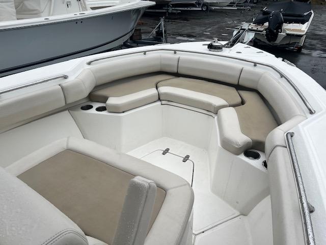2016-boston-whaler-250-outrage-power-9745981-20250403094208974-1_XLARGE