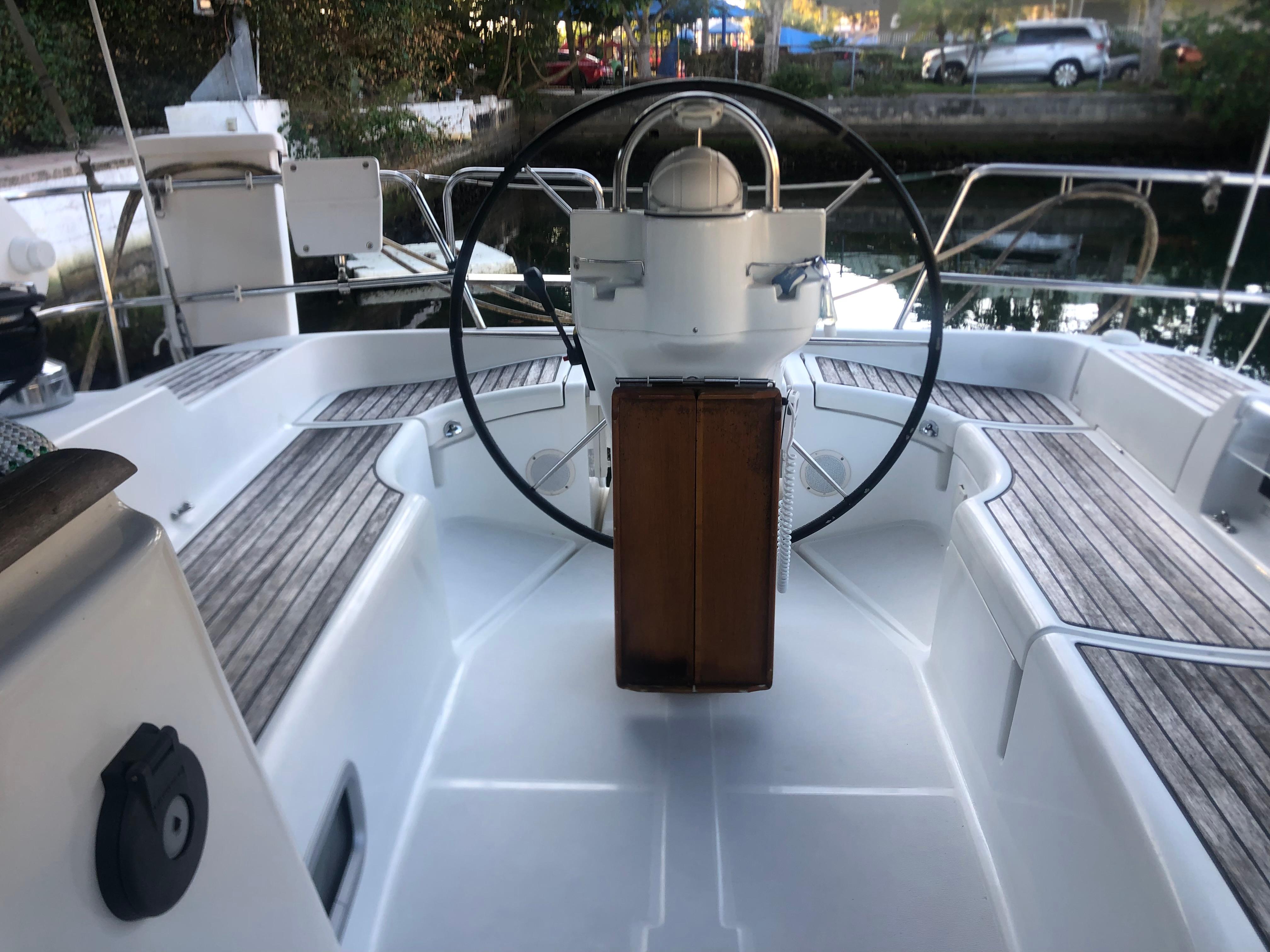 Yacht Photos Pics