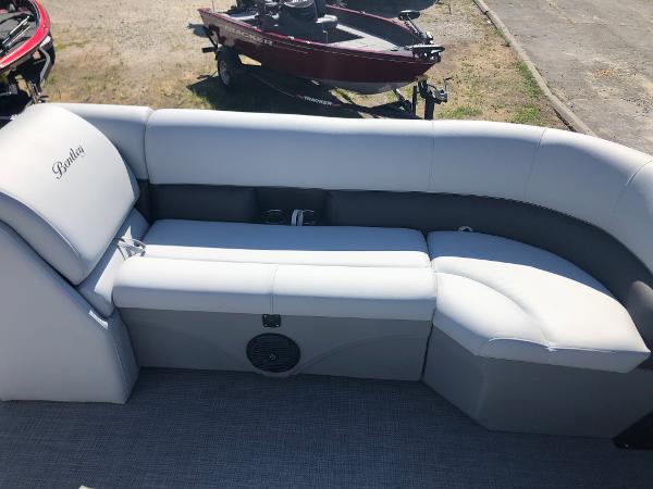 2021 Bentley boat for sale, model of the boat is 243 Navigator & Image # 11 of 31