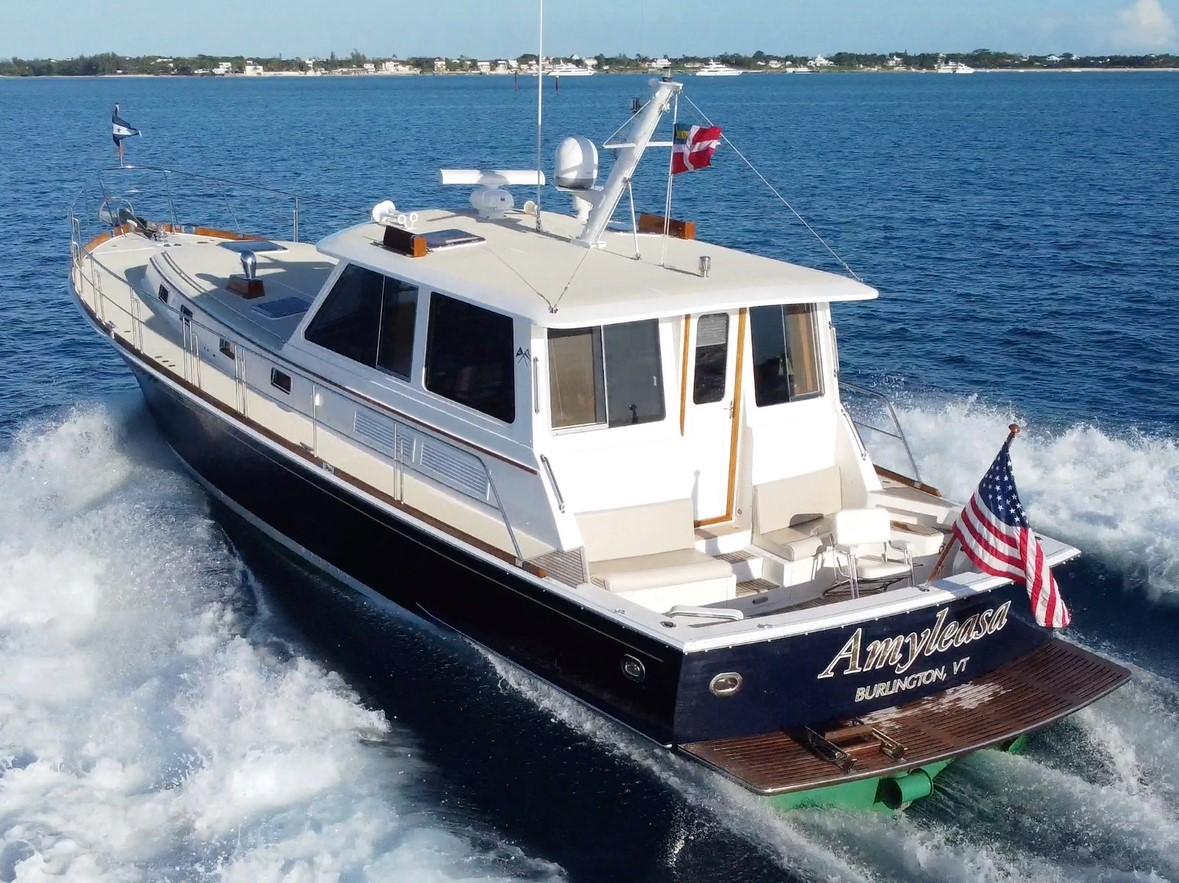 yacht-image