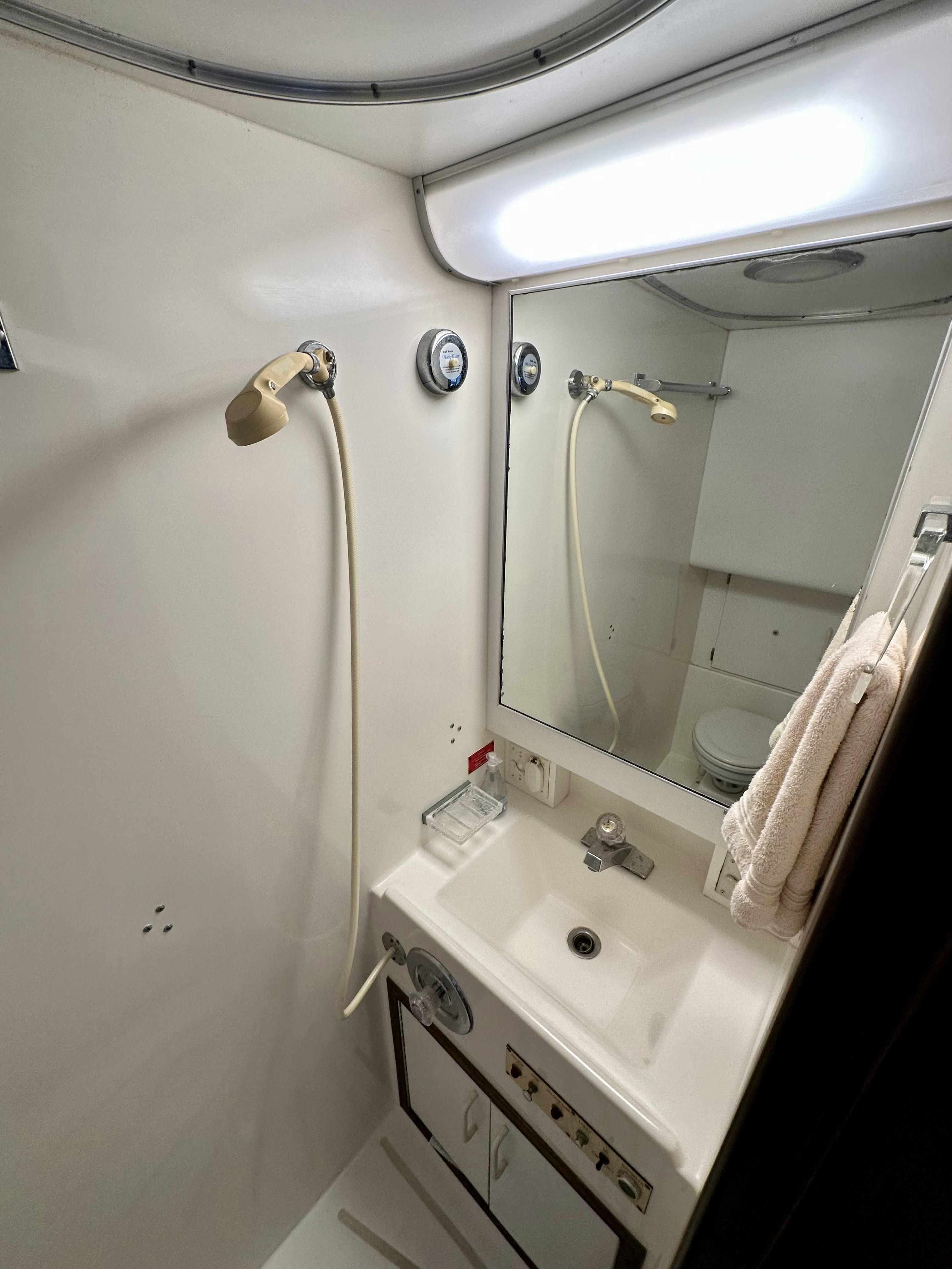 Hatteras 70 Conundrum - Head with Shower and Sink