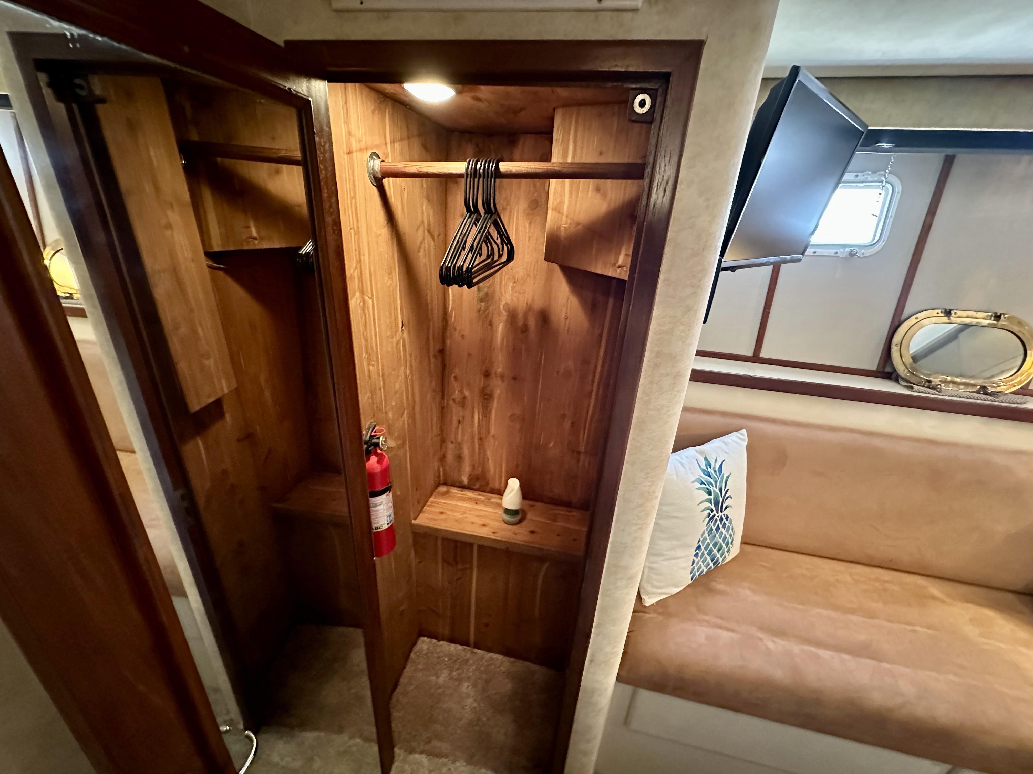 Hatteras 70 Conundrum - VIP Stateroom, Hanging Closet