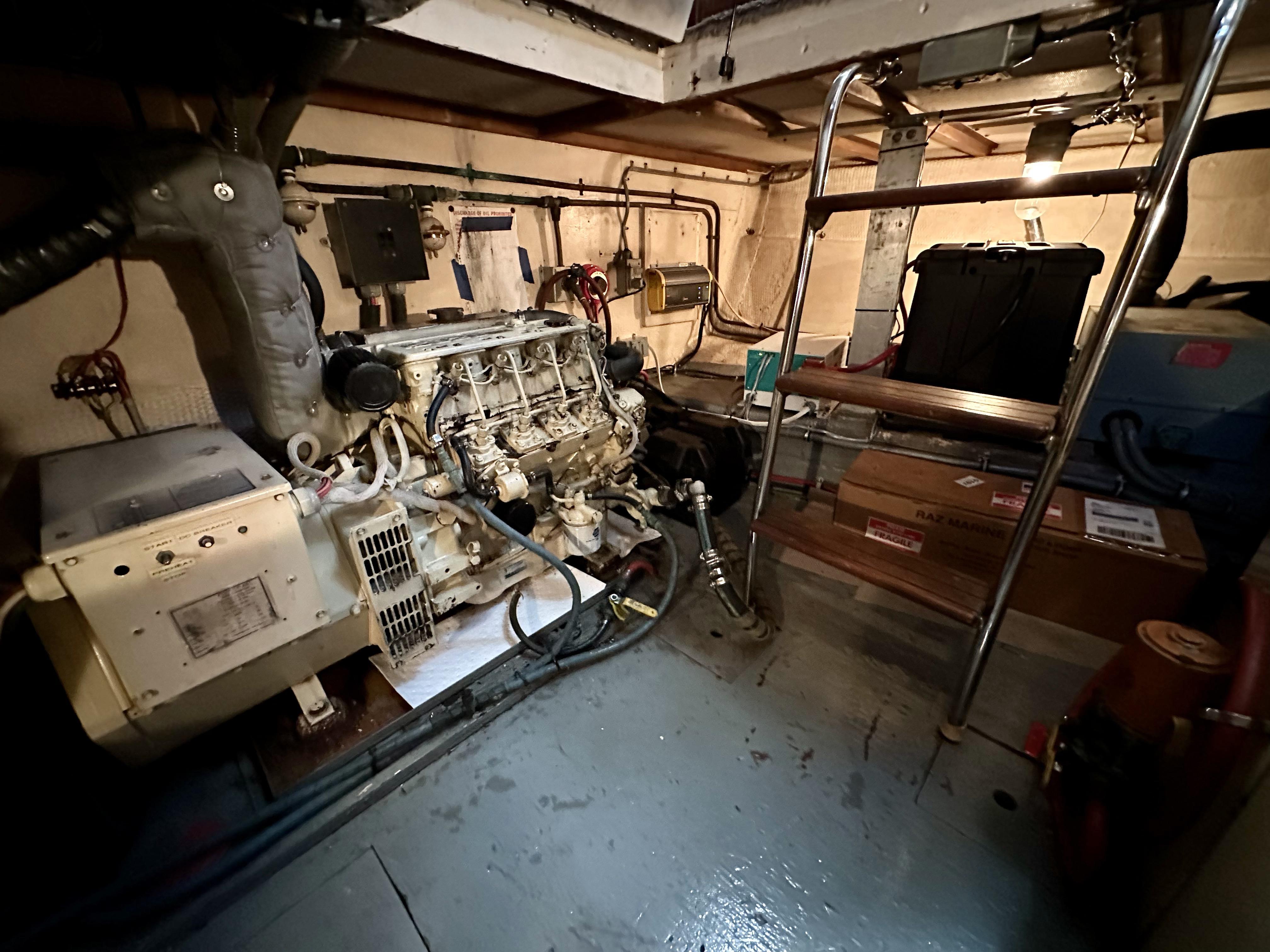 Hatteras 70 Conundrum - Engine Room