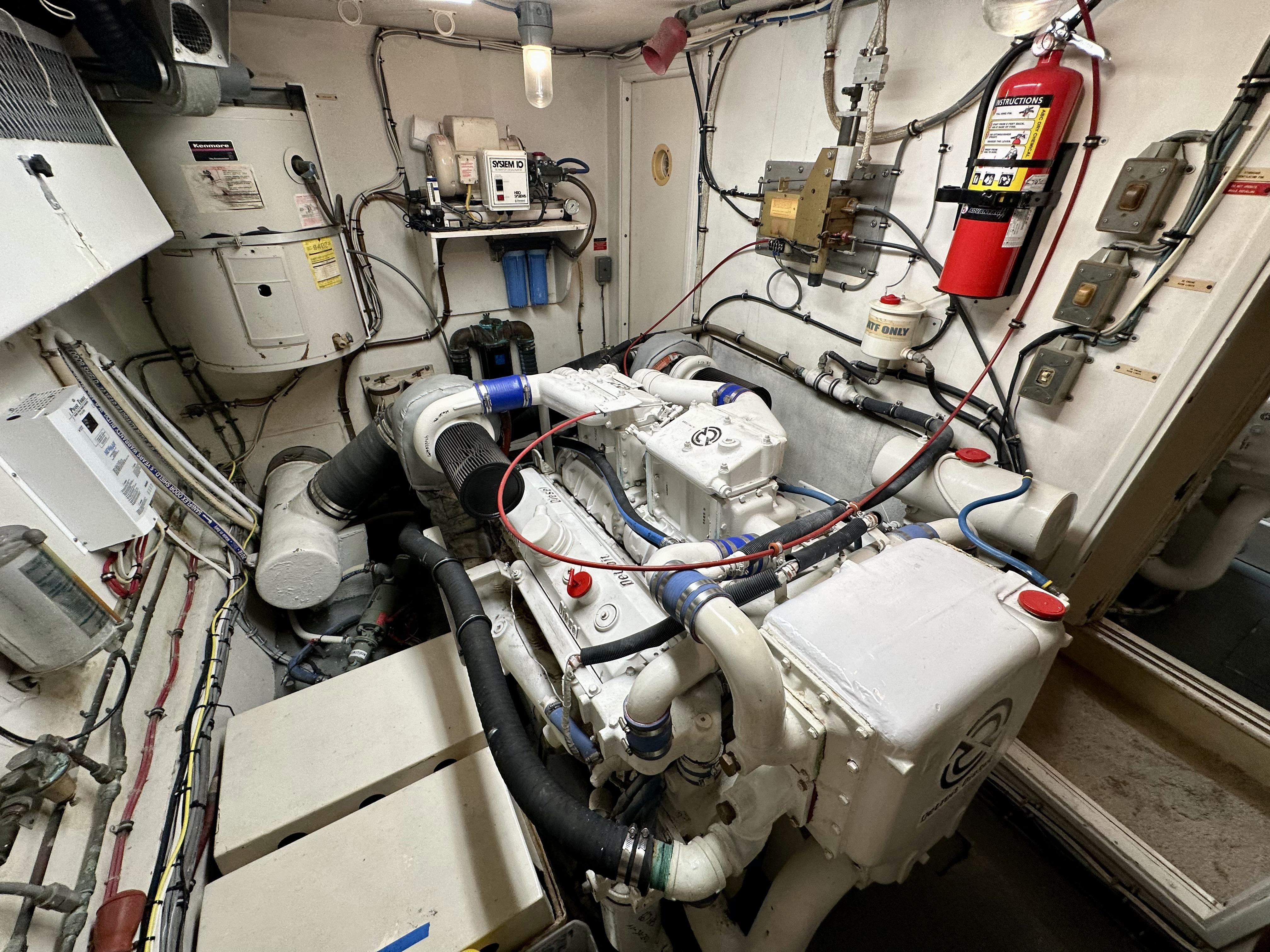 Hatteras 70 Conundrum - Engine Room