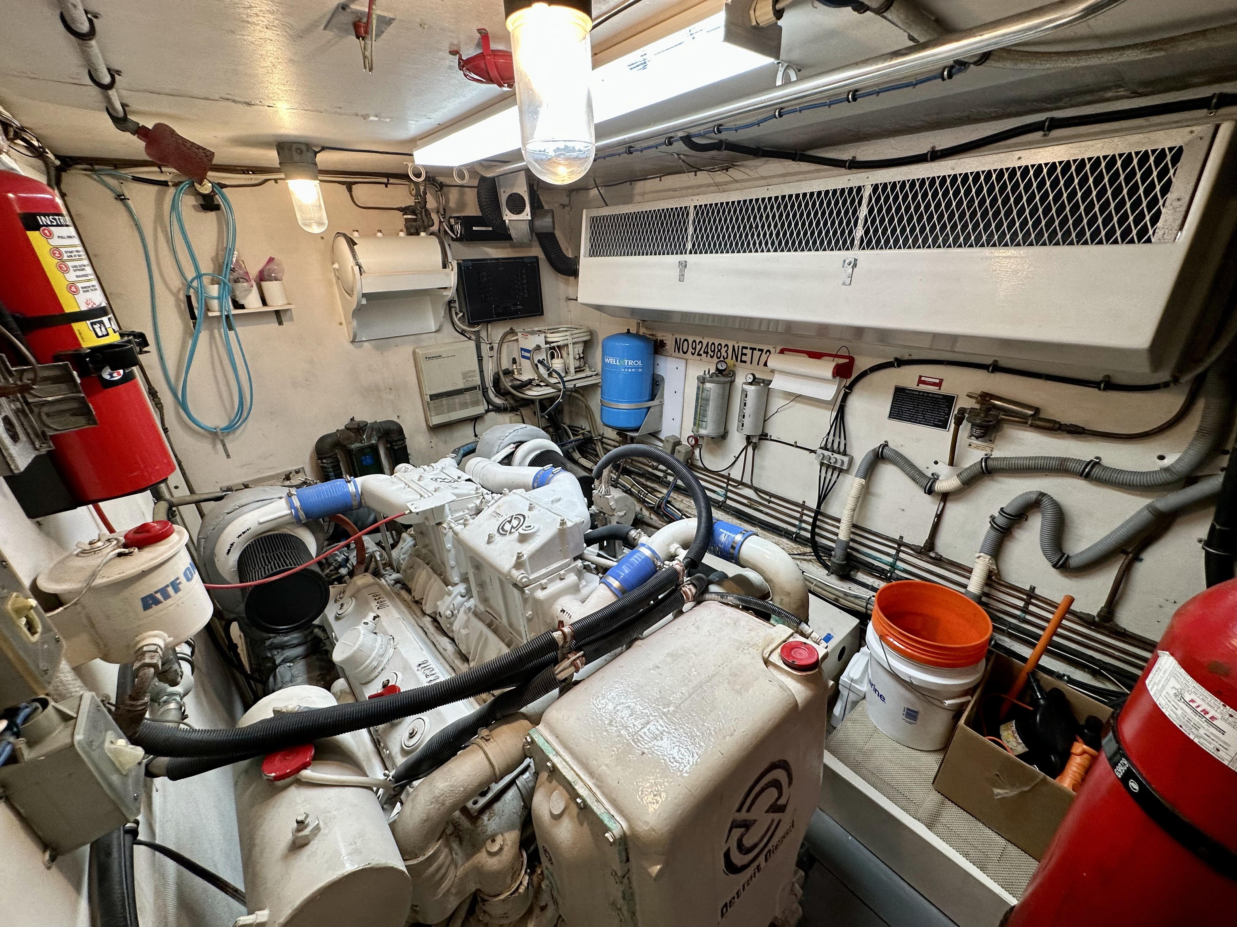 Hatteras 70 Conundrum - Engine Room