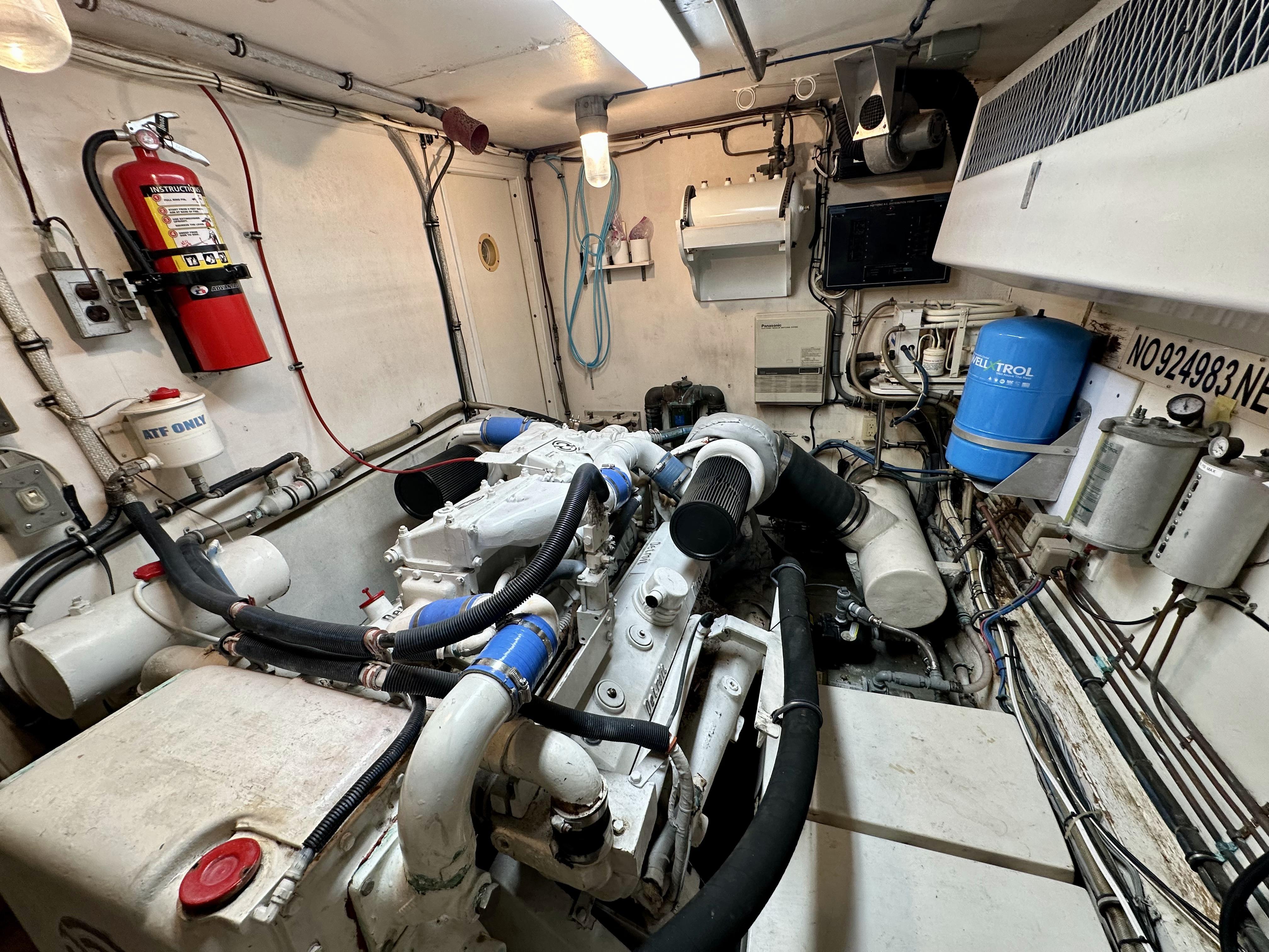 Hatteras 70 Conundrum - Engine Room