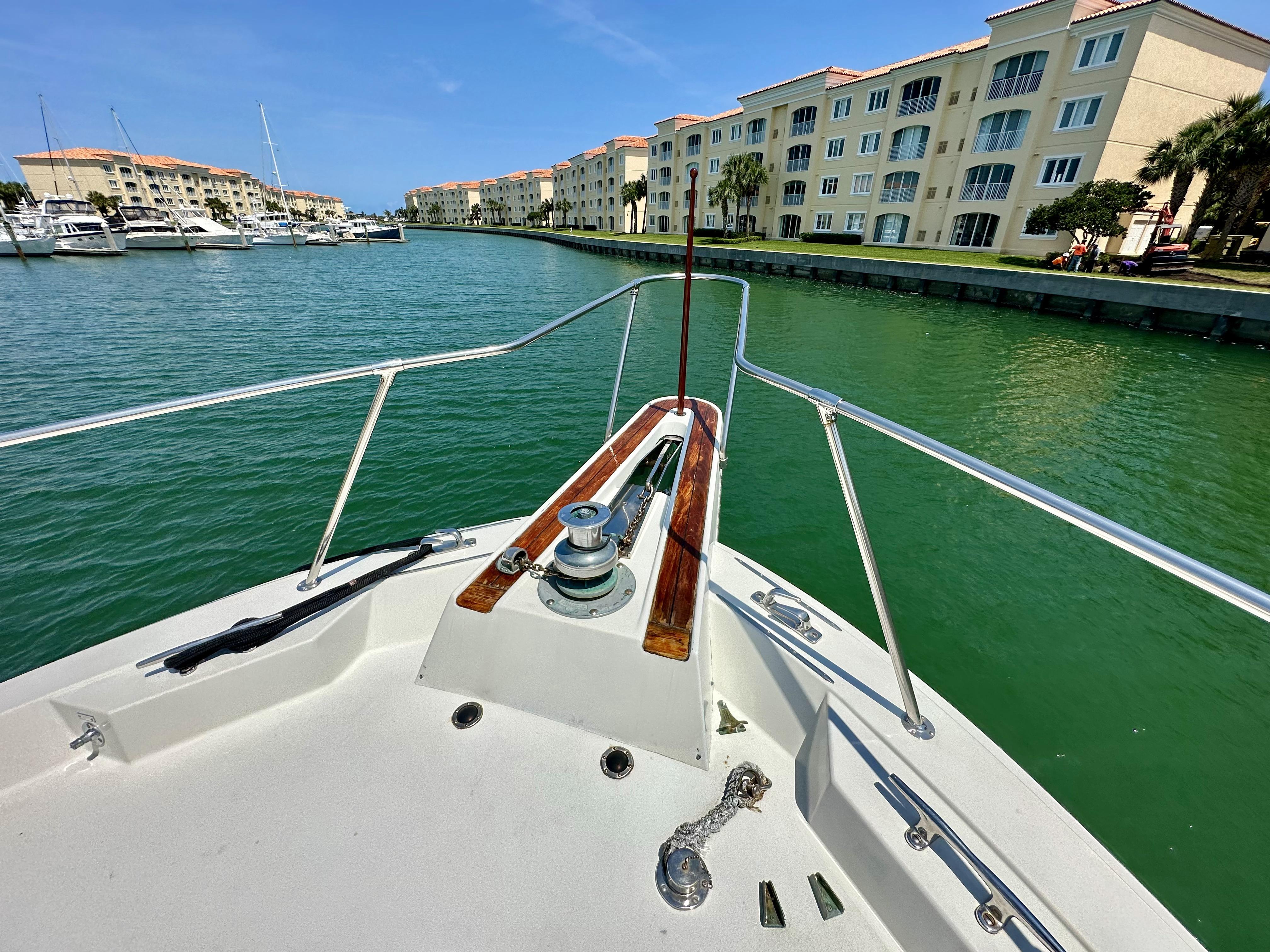 Hatteras 70 Conundrum - Bow, Windlass