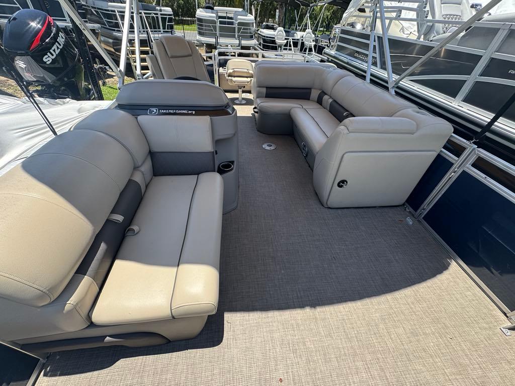 2024 Sun tracker Fishin' Barge 22 DLX-3