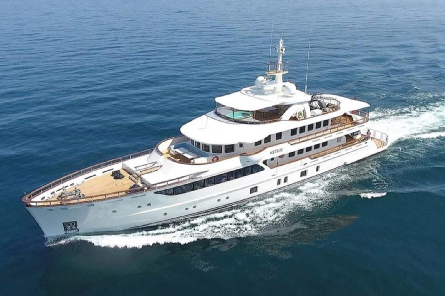 2018 Custom Line 47 Meteor M