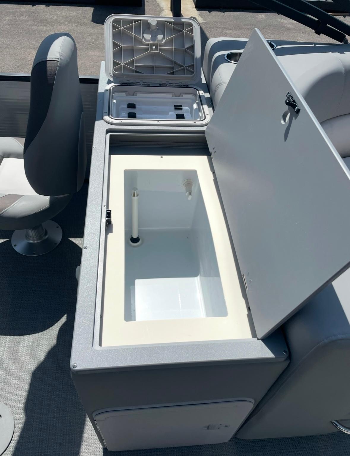 2021 Manitou 24 Encore Pro Angler PT-4