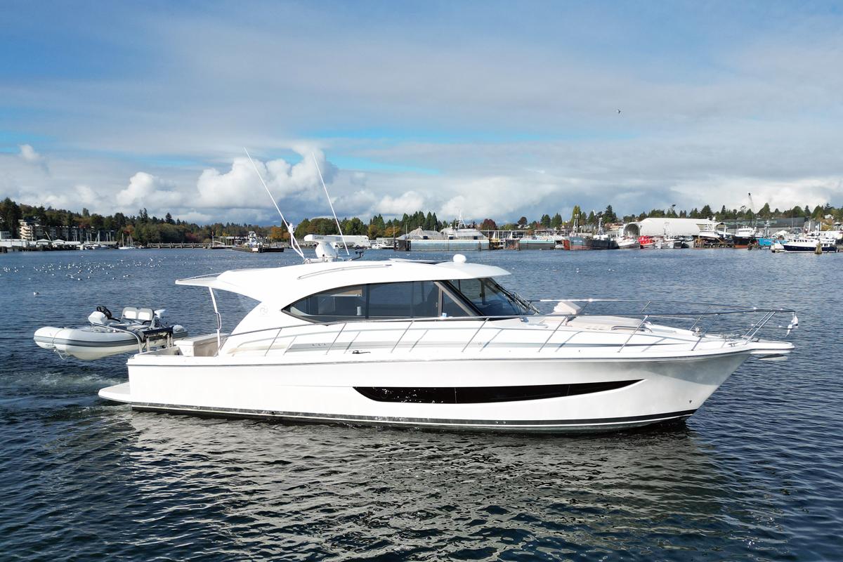 2019 Riviera 395 SUV #TBBH39012 inventory image at Sun Country Yachts, South Lake Union (Seattle) 2019 Riviera 395 SUV #TBBH39012 inventory image at Sun Country Yachts, South Lake Union (Seattle)