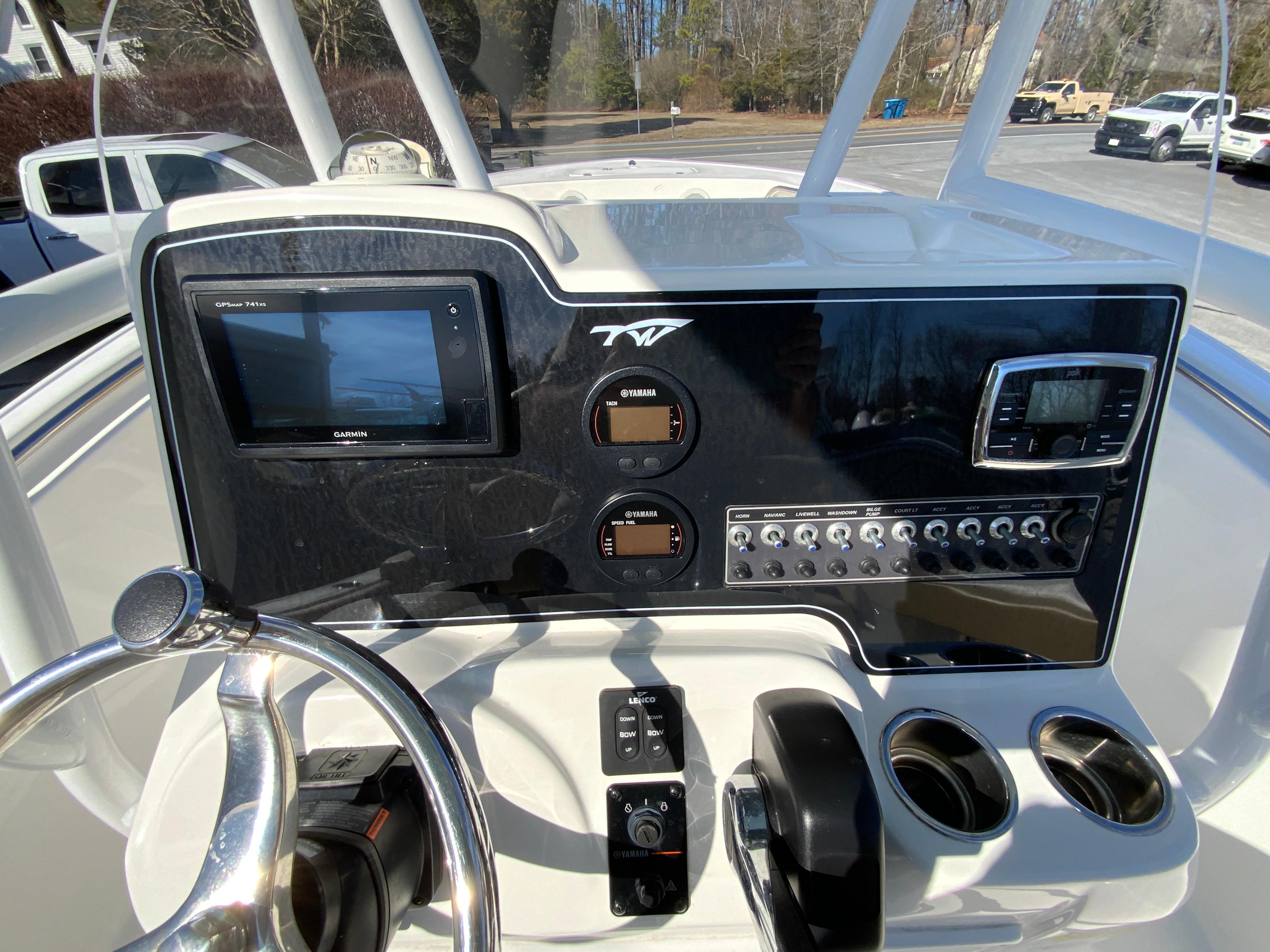 2016 Tidewater 220 LXF-12