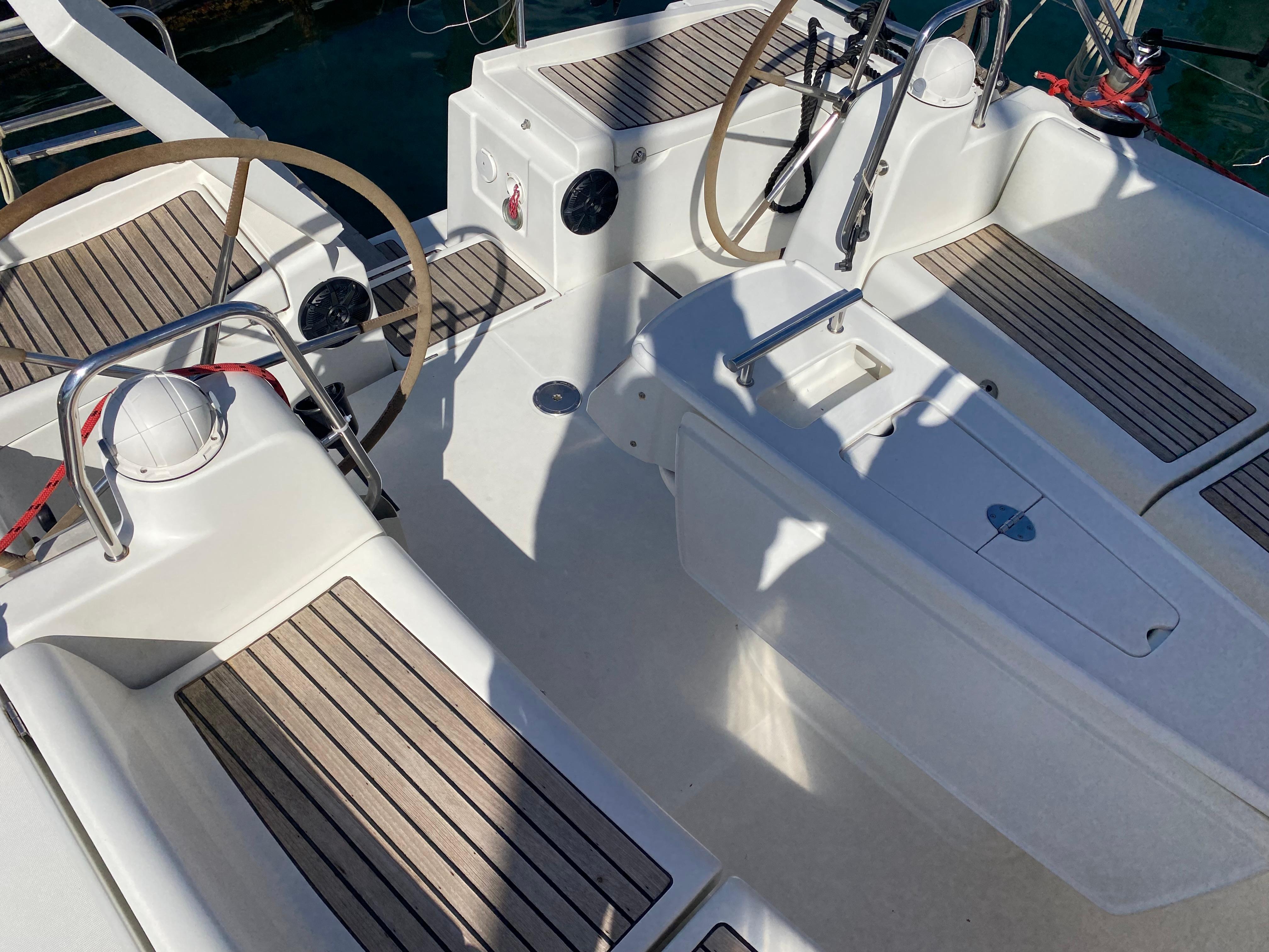 Yacht Photos Pics